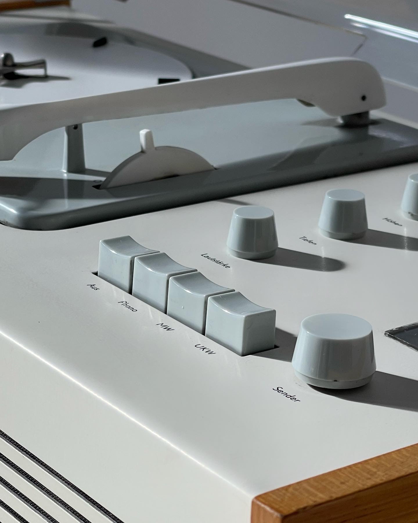 1950S DIETER RAMS-DESIGNED BRAUN  SK4/1 AUDIO SYSTEM