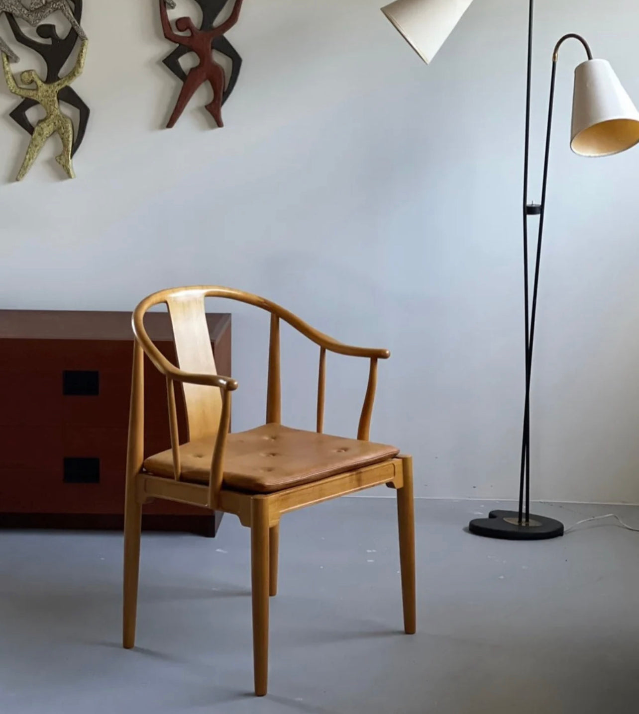 Model 4283 China chair by Hans J. Wegner