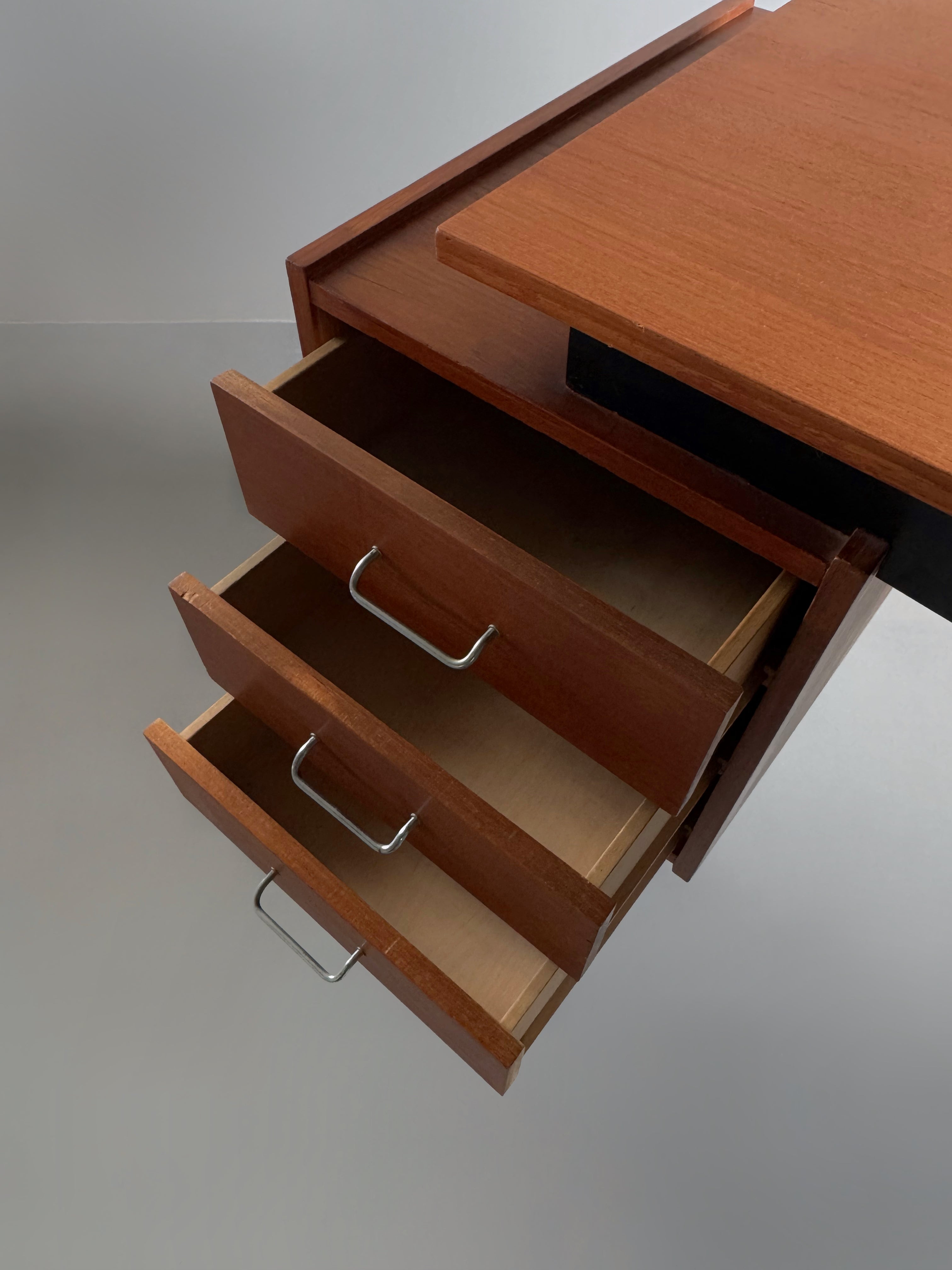 Hairpin Writing Desk by Cees Braakman for Pastoe, Netherlands 1960s