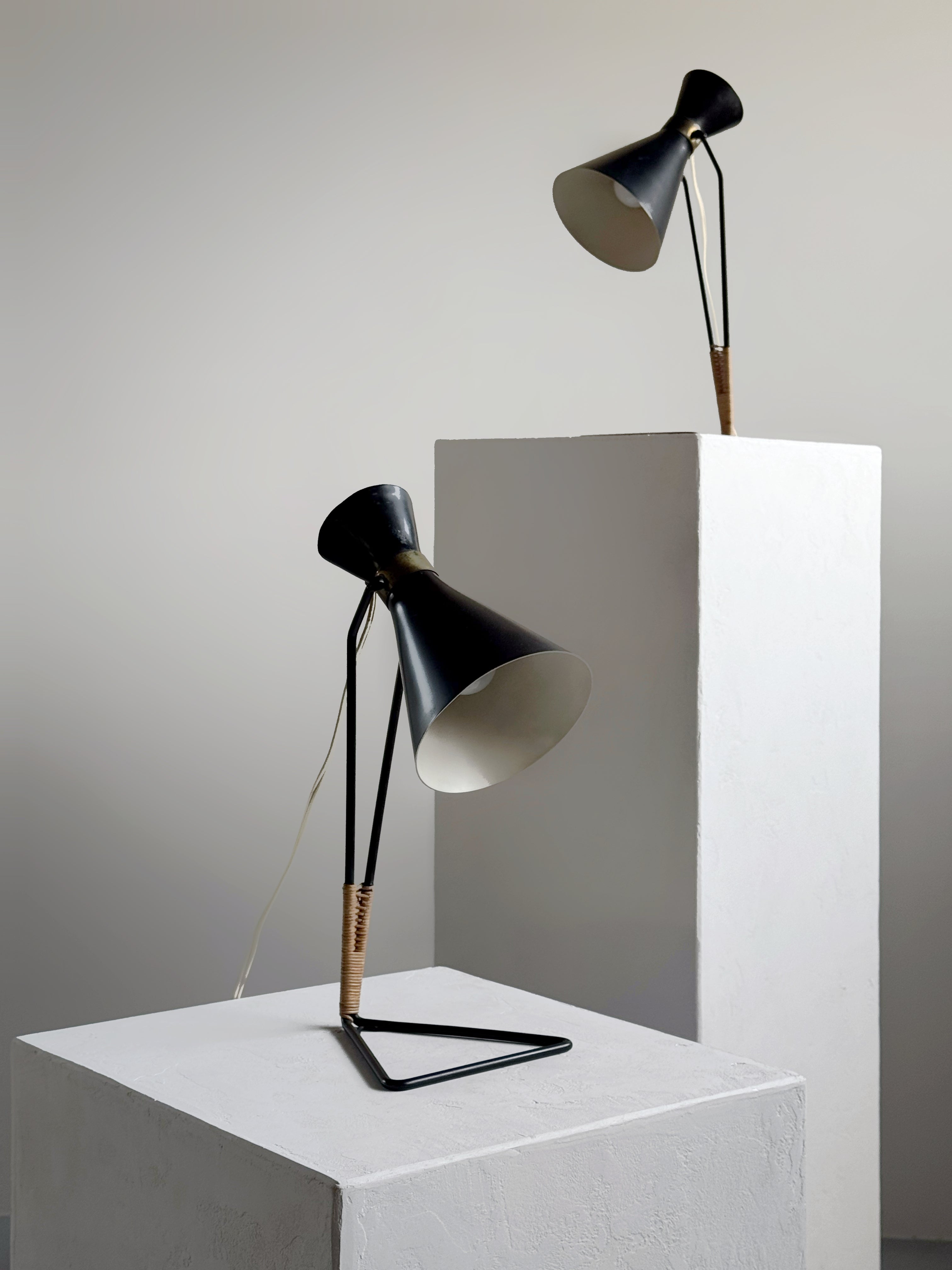 D2007 Table Lamp by Svend Aage Holm Sørensen for Raak, Netherlands 1950s
