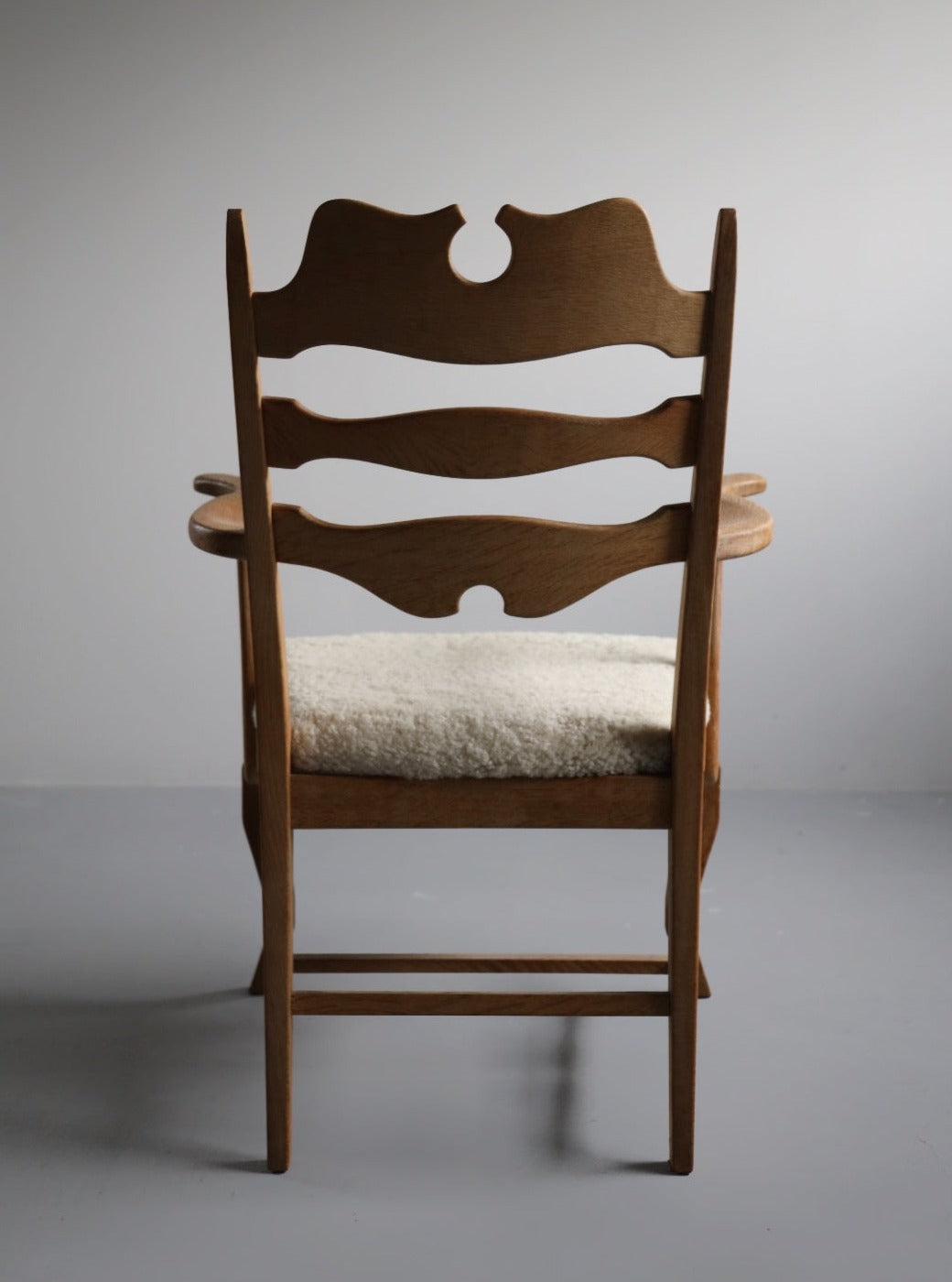 Razor blade dining chair in oak by Henry Kjærnulf