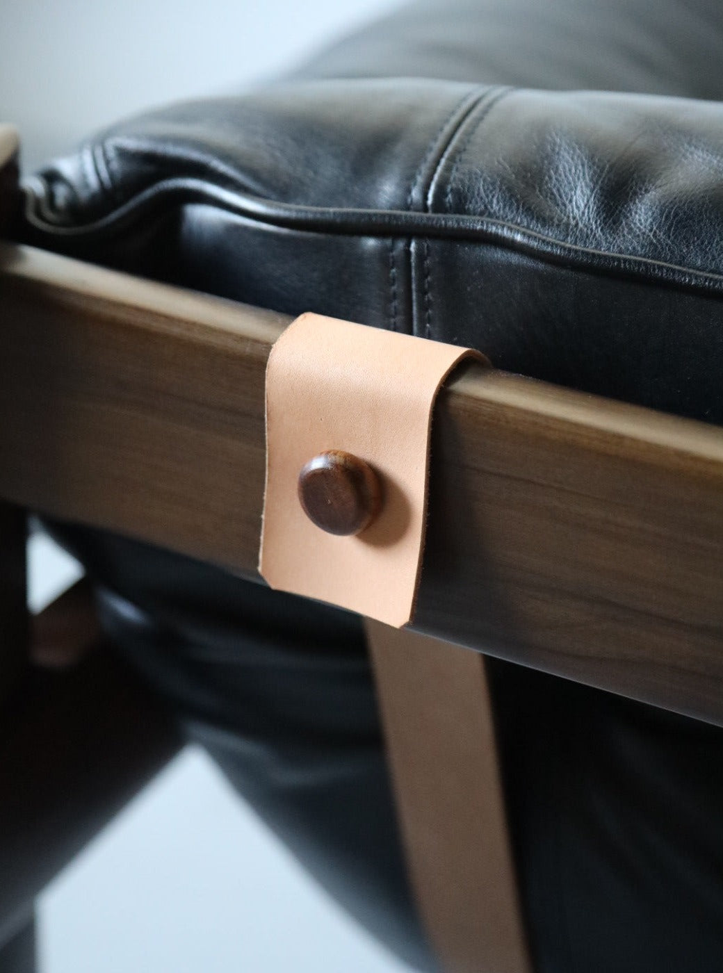 MP 41 Lounge Chair by Percival Lafer