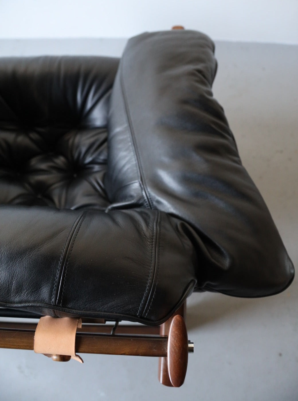 MP 41 Lounge Chair by Percival Lafer