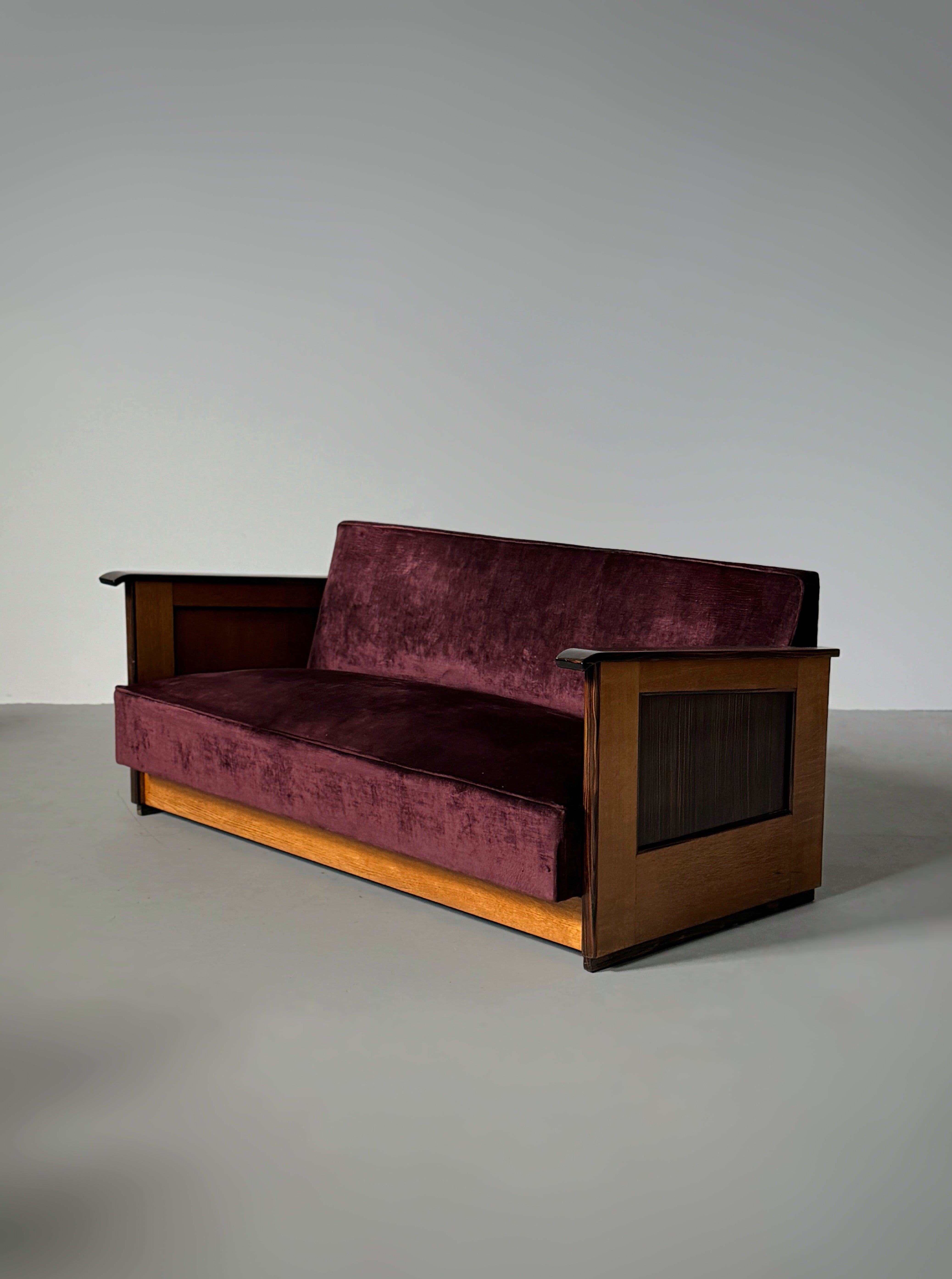 Haagse School sofa produced by H. Pander & Zn