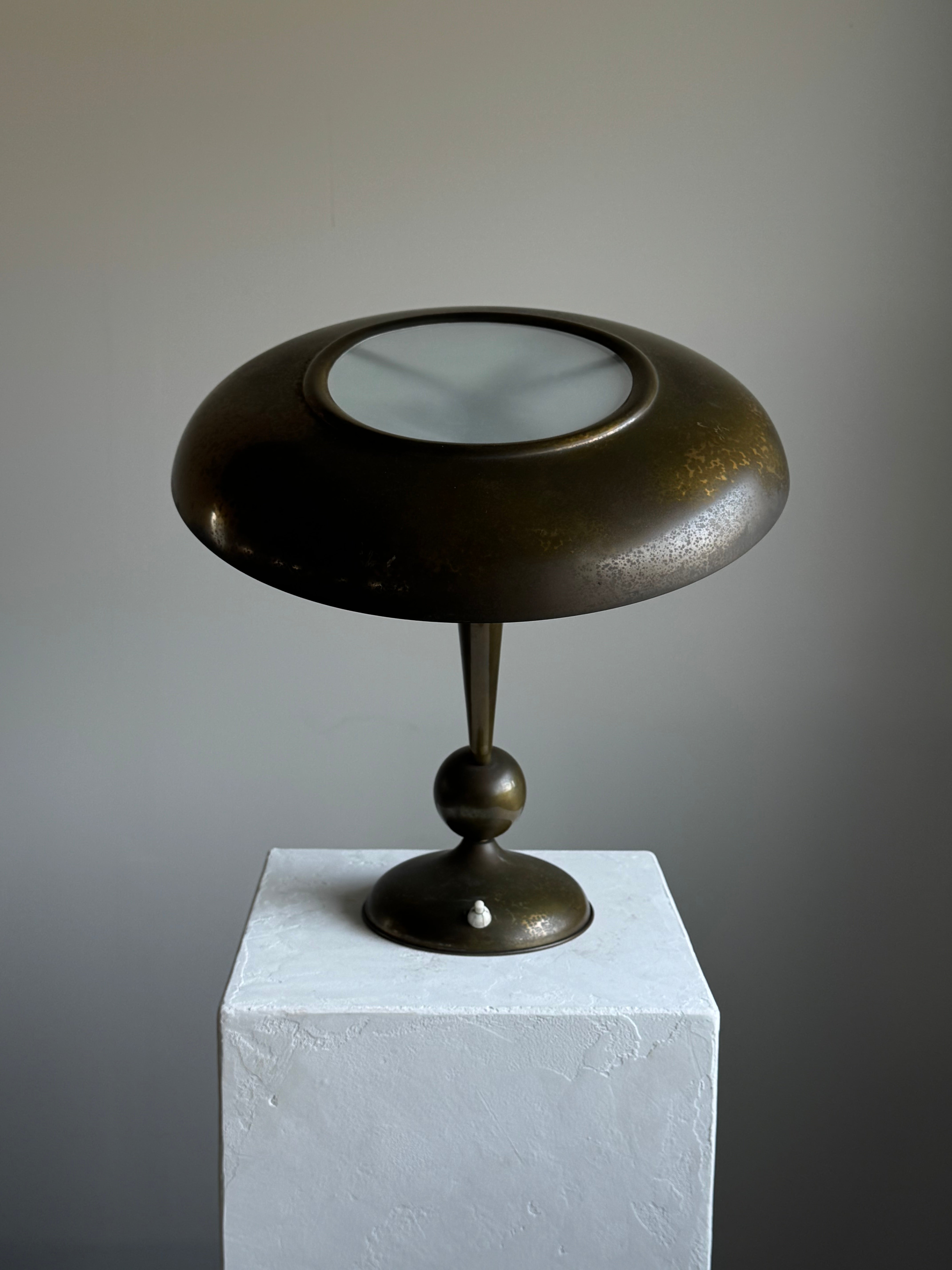 Italian Table Lamp in Brass by Oscar Torlasco for Lumi, 1950s