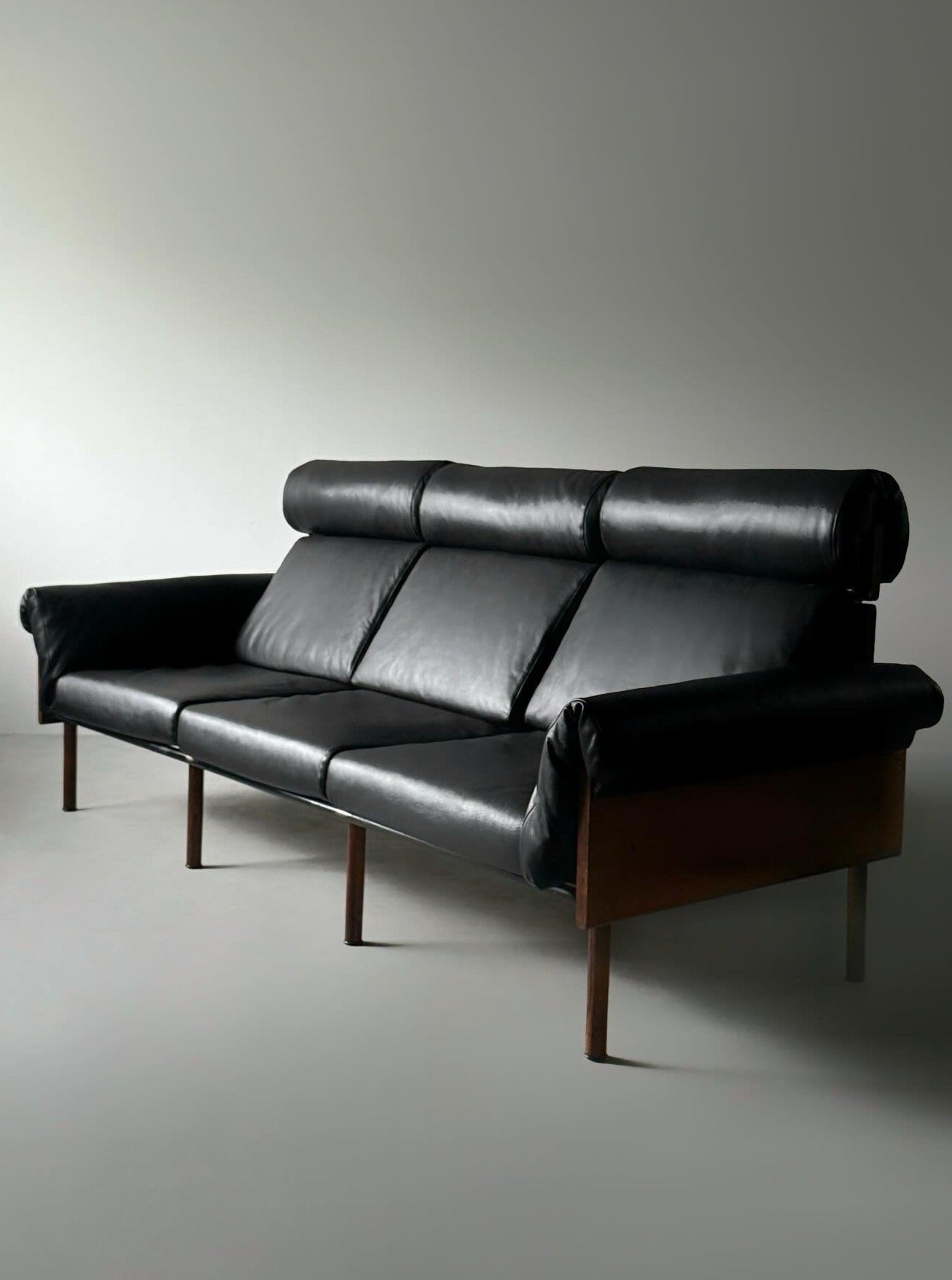 Model Ateljee Rosewood Sofa by Yrjö Kukkapuro for Haimi Finland, 1960s