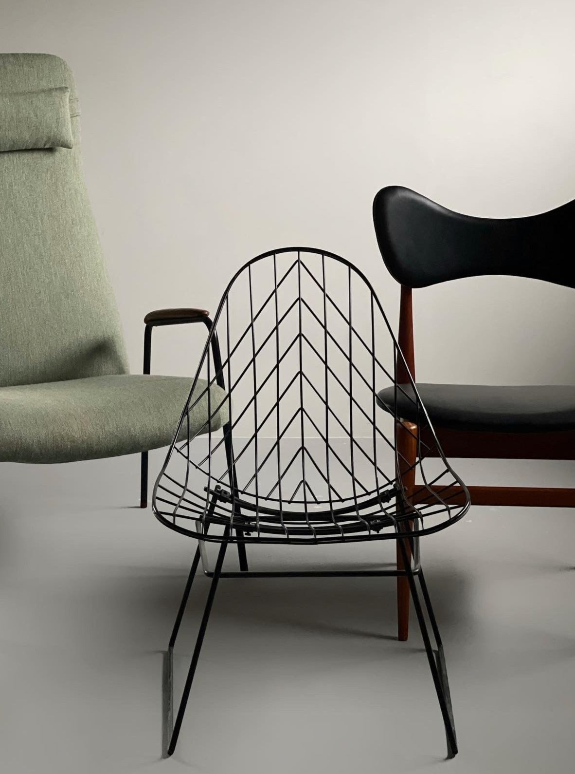 Wire leaf pattern lounge chair by Cees Braakman and A. Dekker