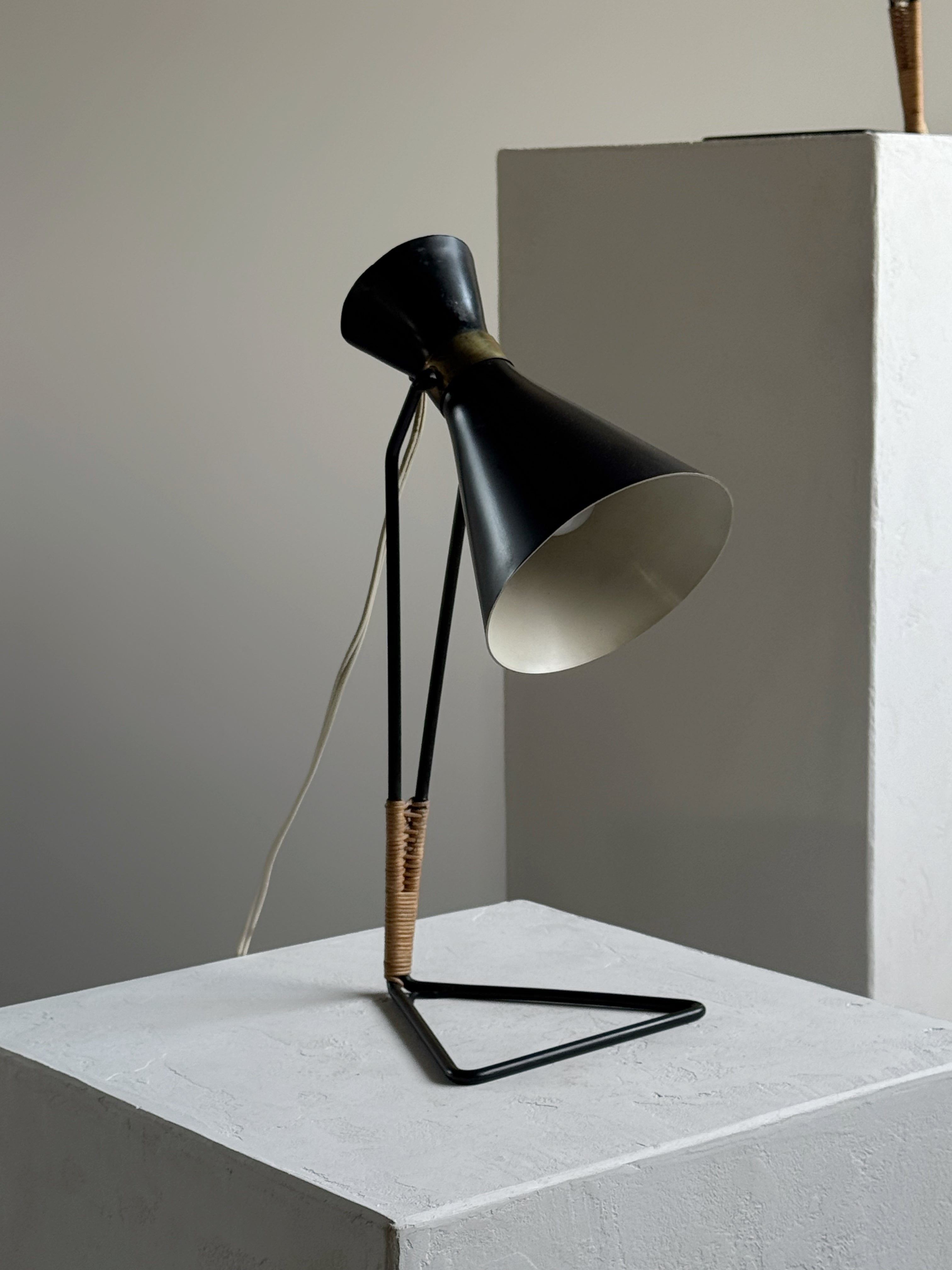 D2007 Table Lamp by Svend Aage Holm Sørensen for Raak, Netherlands 1950s