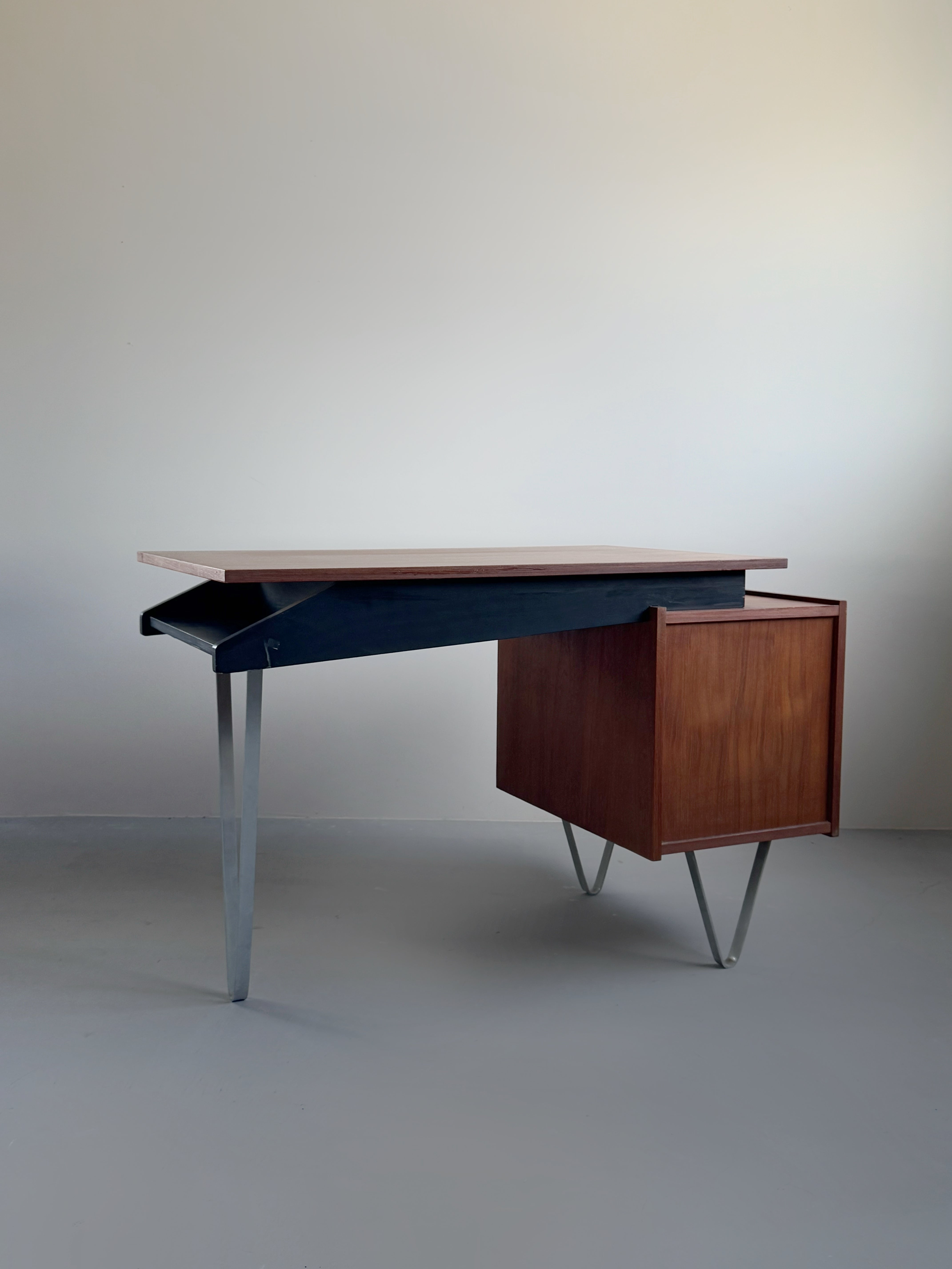 Hairpin Writing Desk by Cees Braakman for Pastoe, Netherlands 1960s