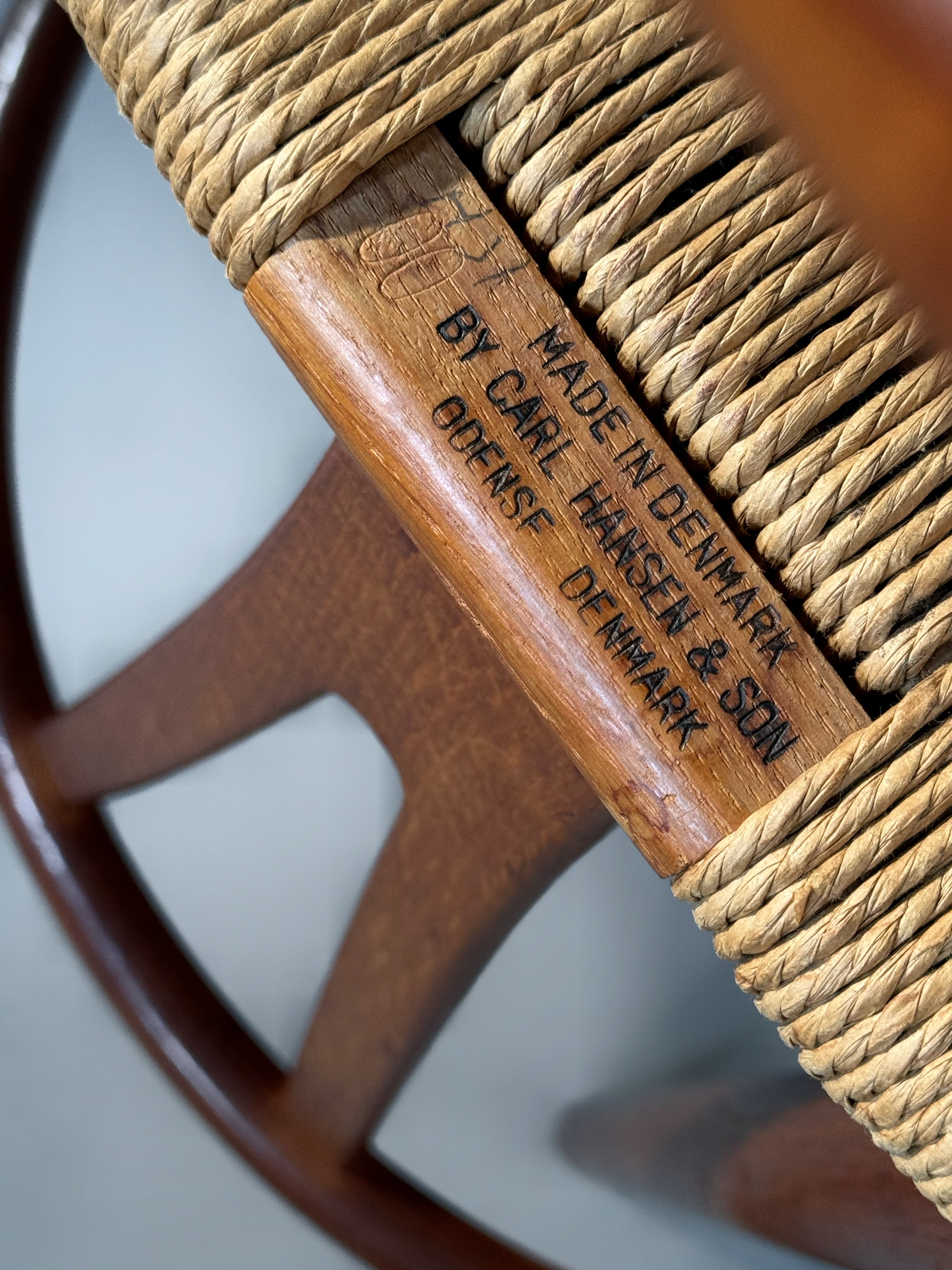 Set of 6 Early CH24 Y-chairs in oak by Hans J. Wegner