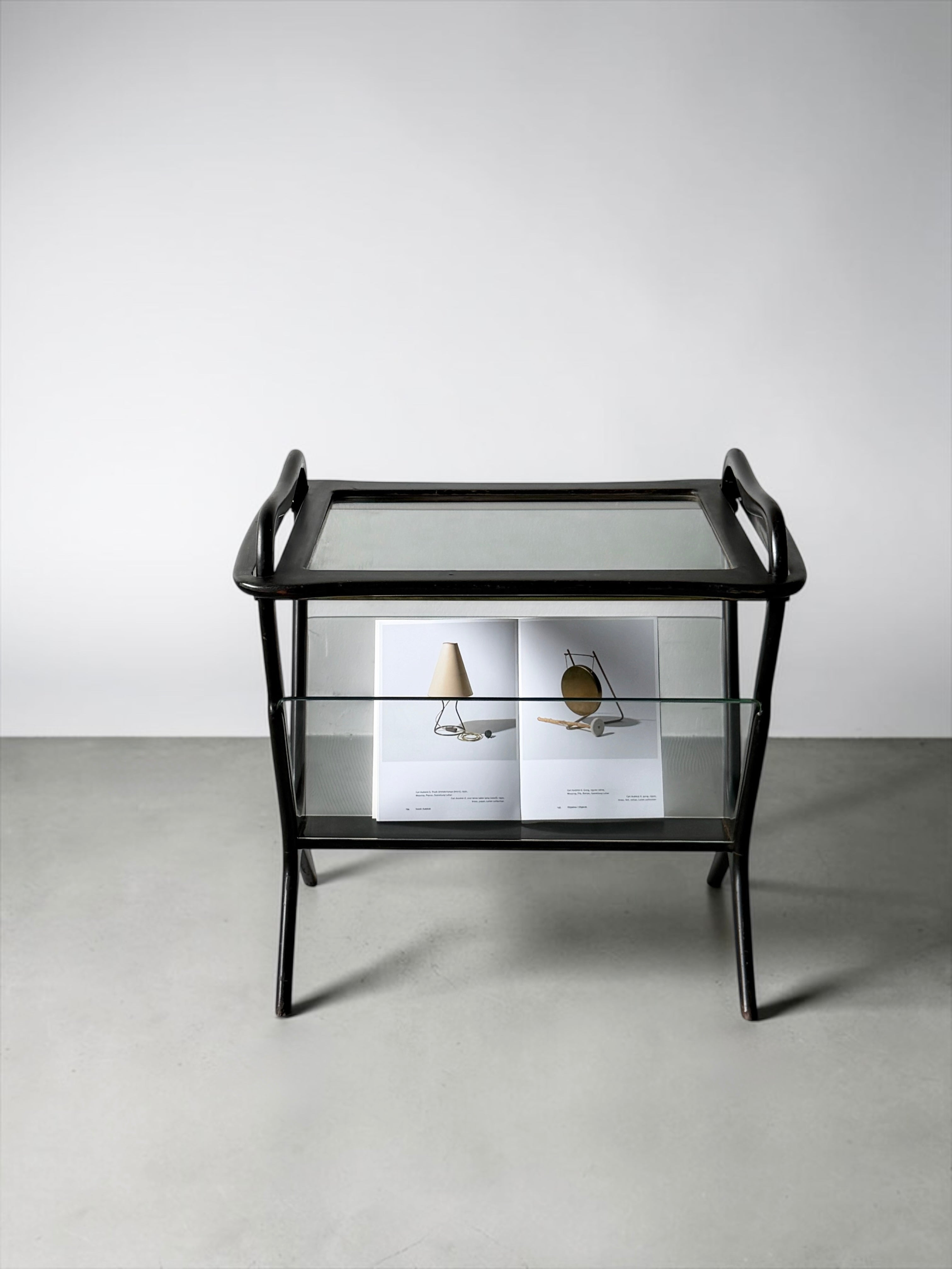 Mod. 221 Coffee table with tray and magazine rack by Ico Parisi for De Baggis, Italy 1953