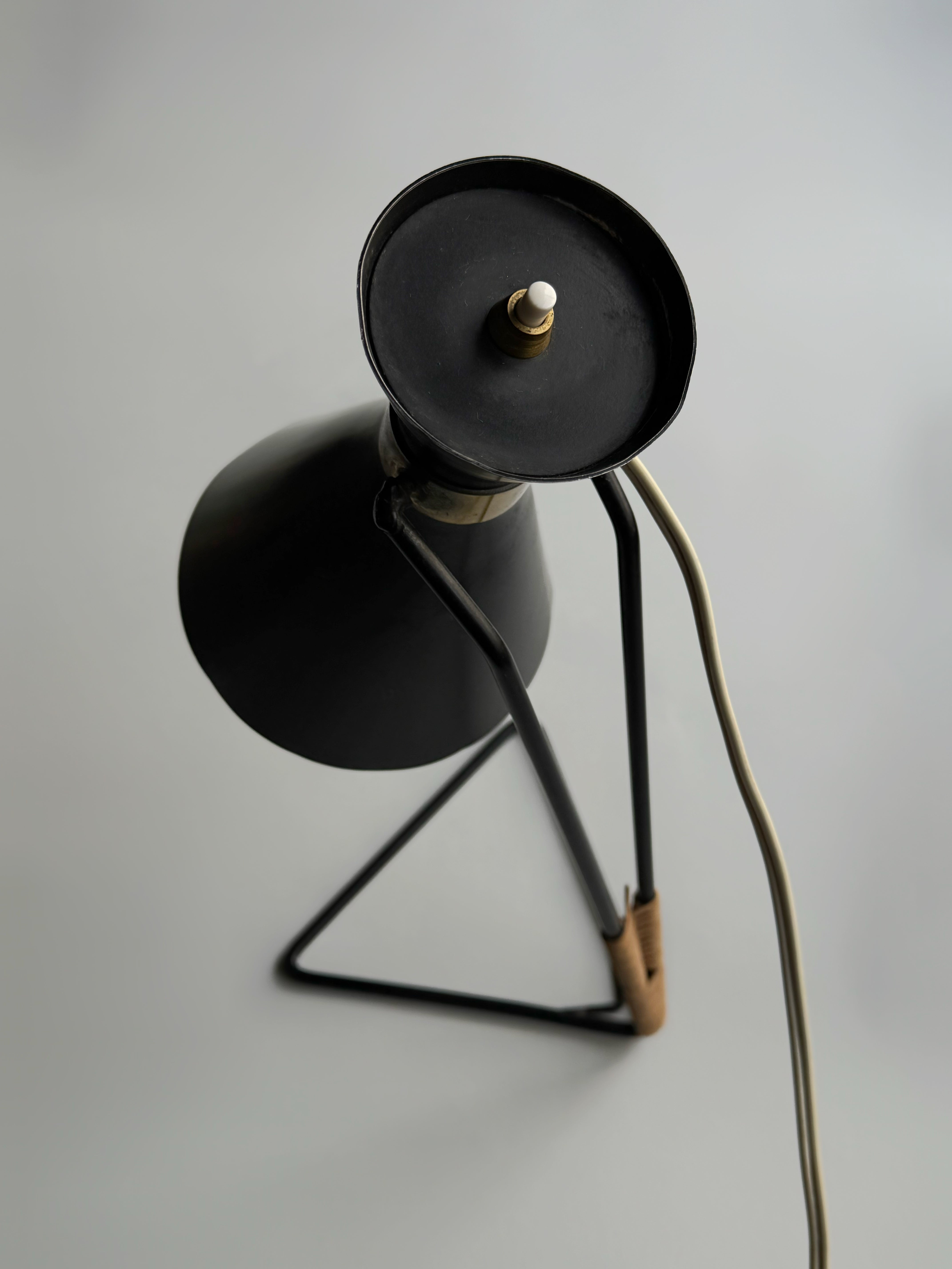 D2007 Table Lamp by Svend Aage Holm Sørensen for Raak, Netherlands 1950s