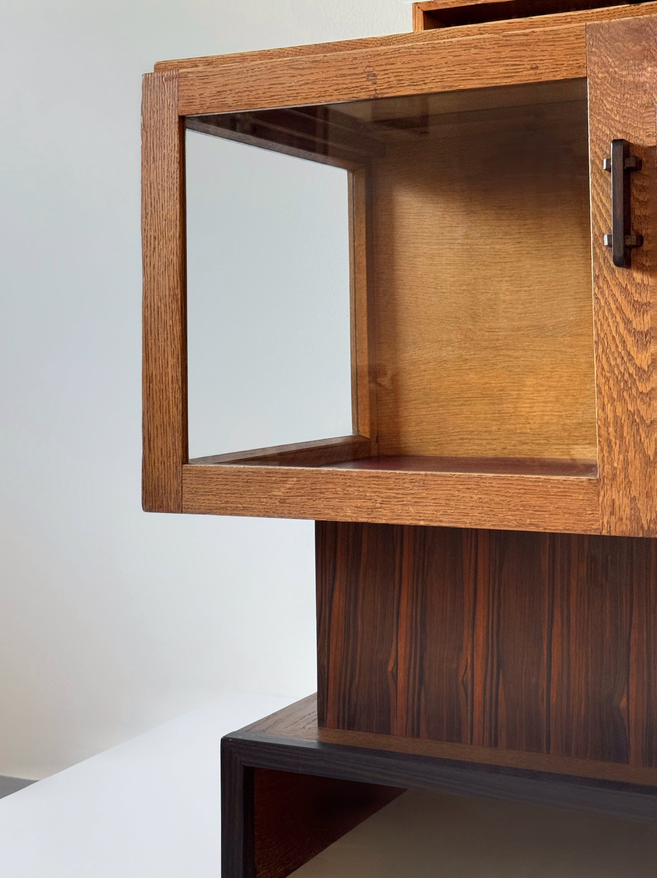 The Hague School / Art Deco Display Cabinet in Oak, The Netherland 1930s