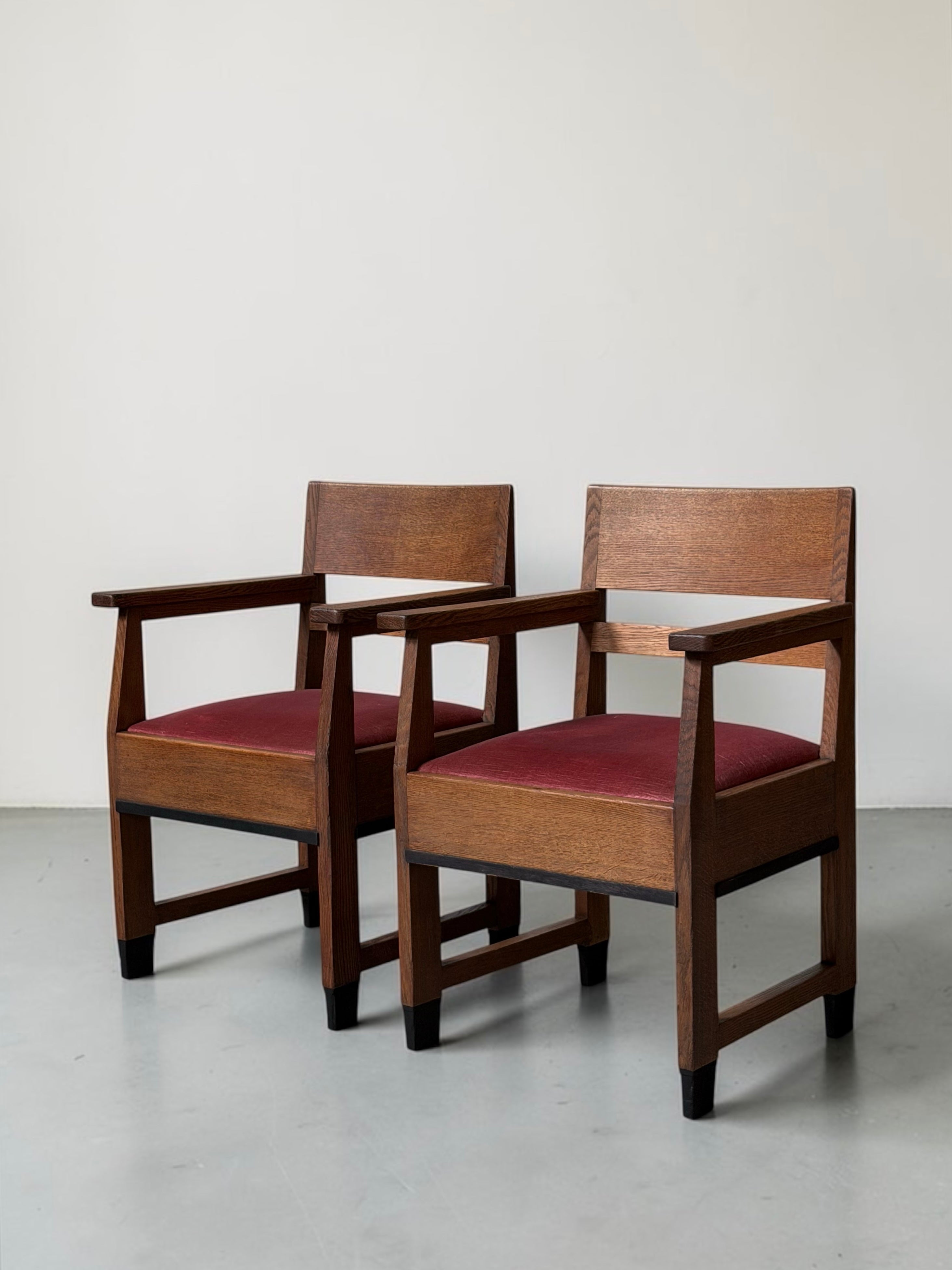 Haagse School armchairs by H. Fels for L.O.V. Oosterbeek, The Netherlands 1920s