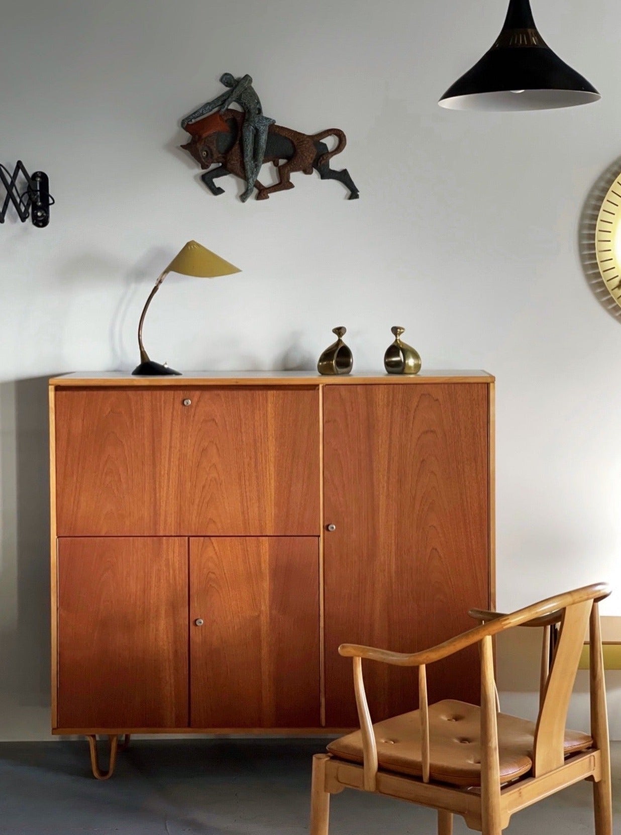 Model 4283 China chair by Hans J. Wegner