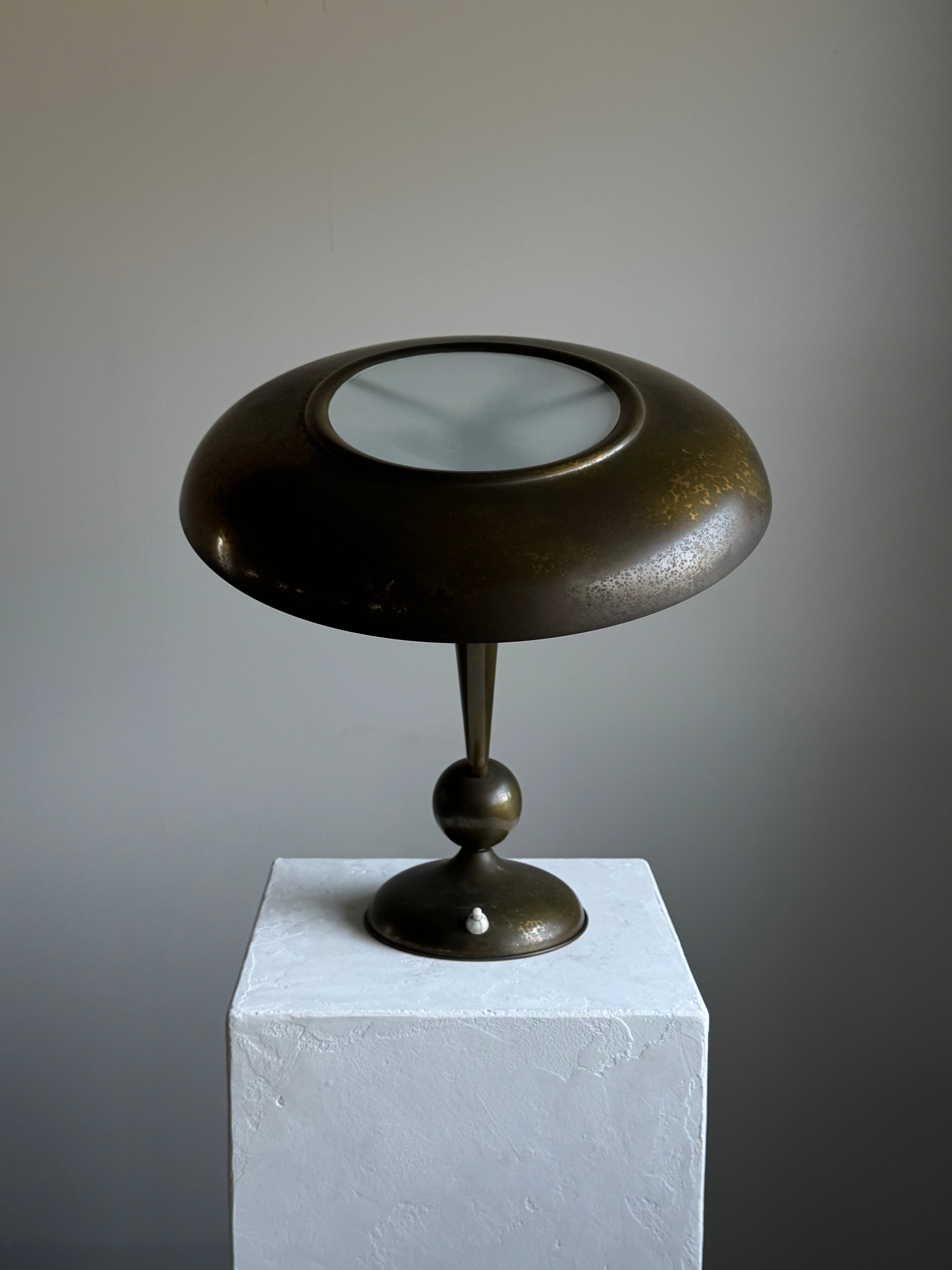 Italian Table Lamp in Brass by Oscar Torlasco for Lumi, 1950s