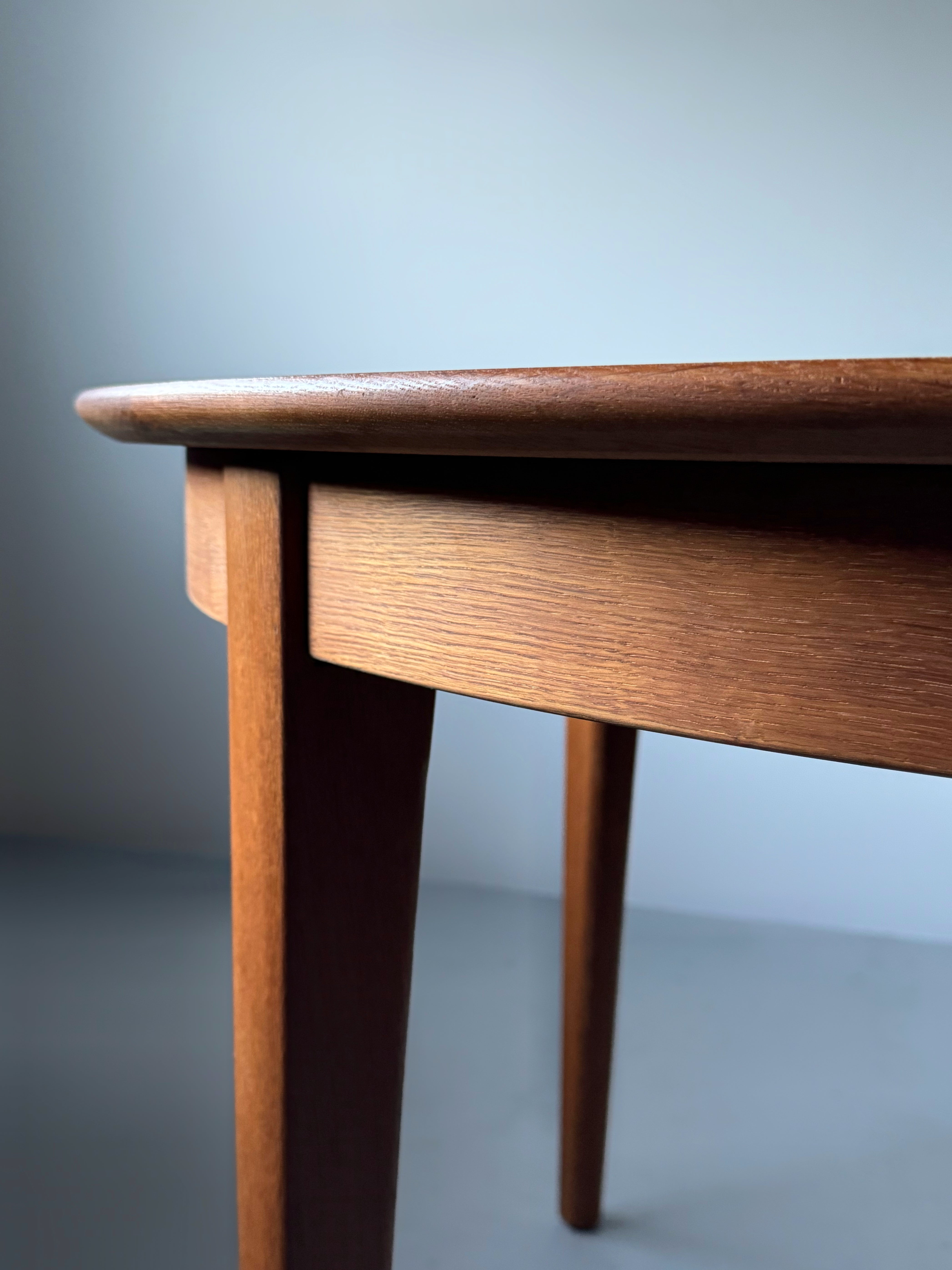 Oak Extendable Dining Table with 3 Inner Leaves by Henning Kjærnulf