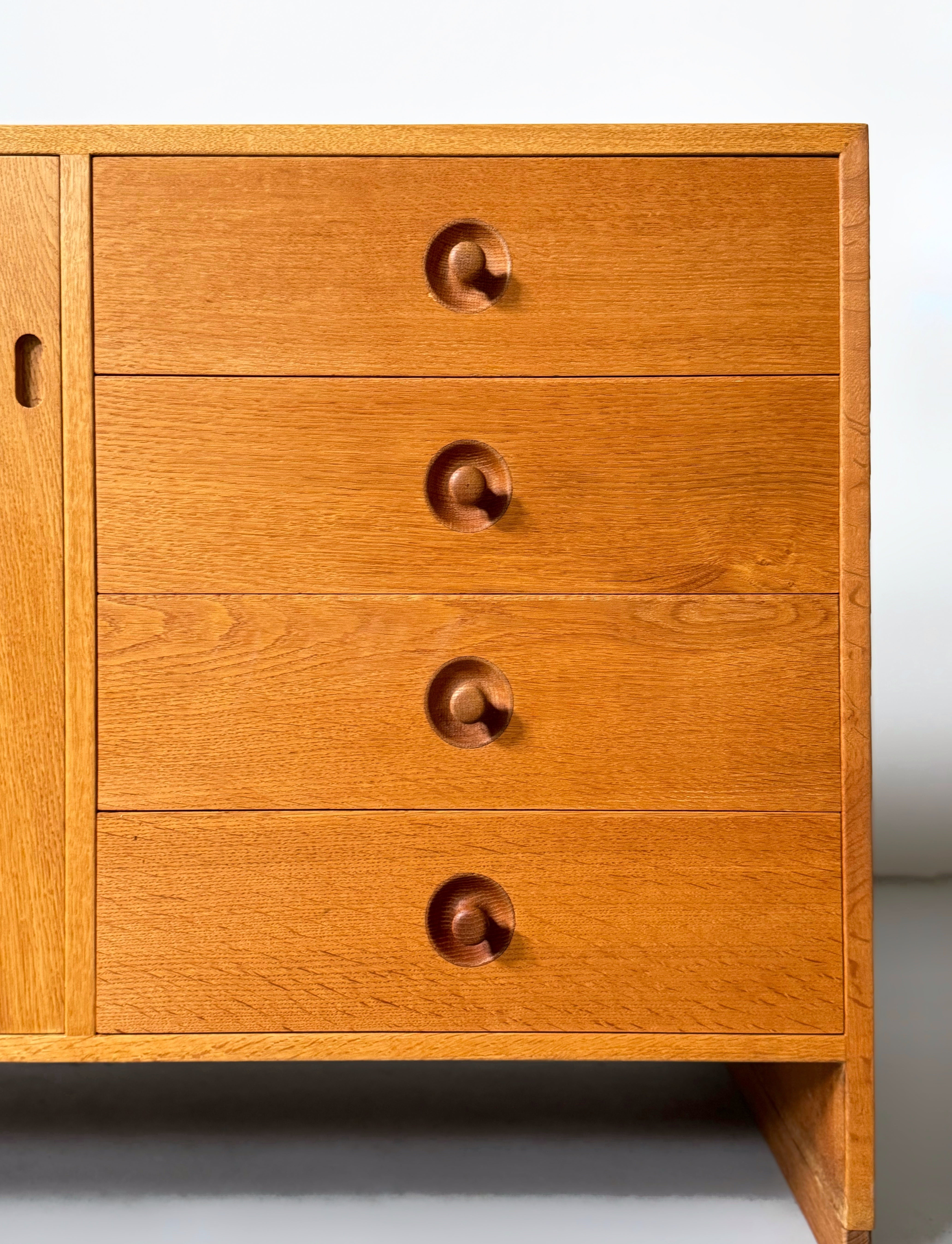 Sideboard in oak by Hans J. Wegner