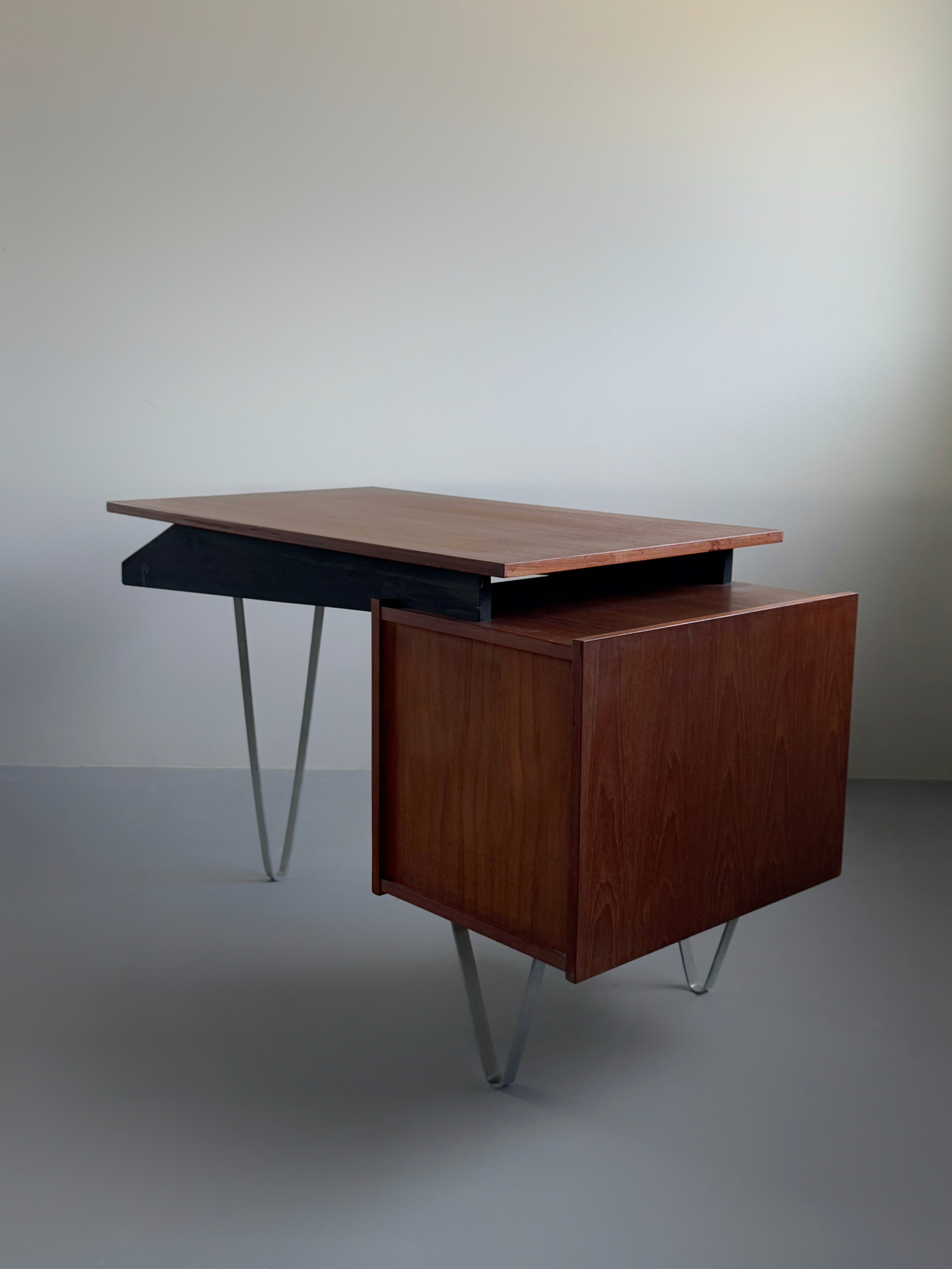 Hairpin Writing Desk by Cees Braakman for Pastoe, Netherlands 1960s