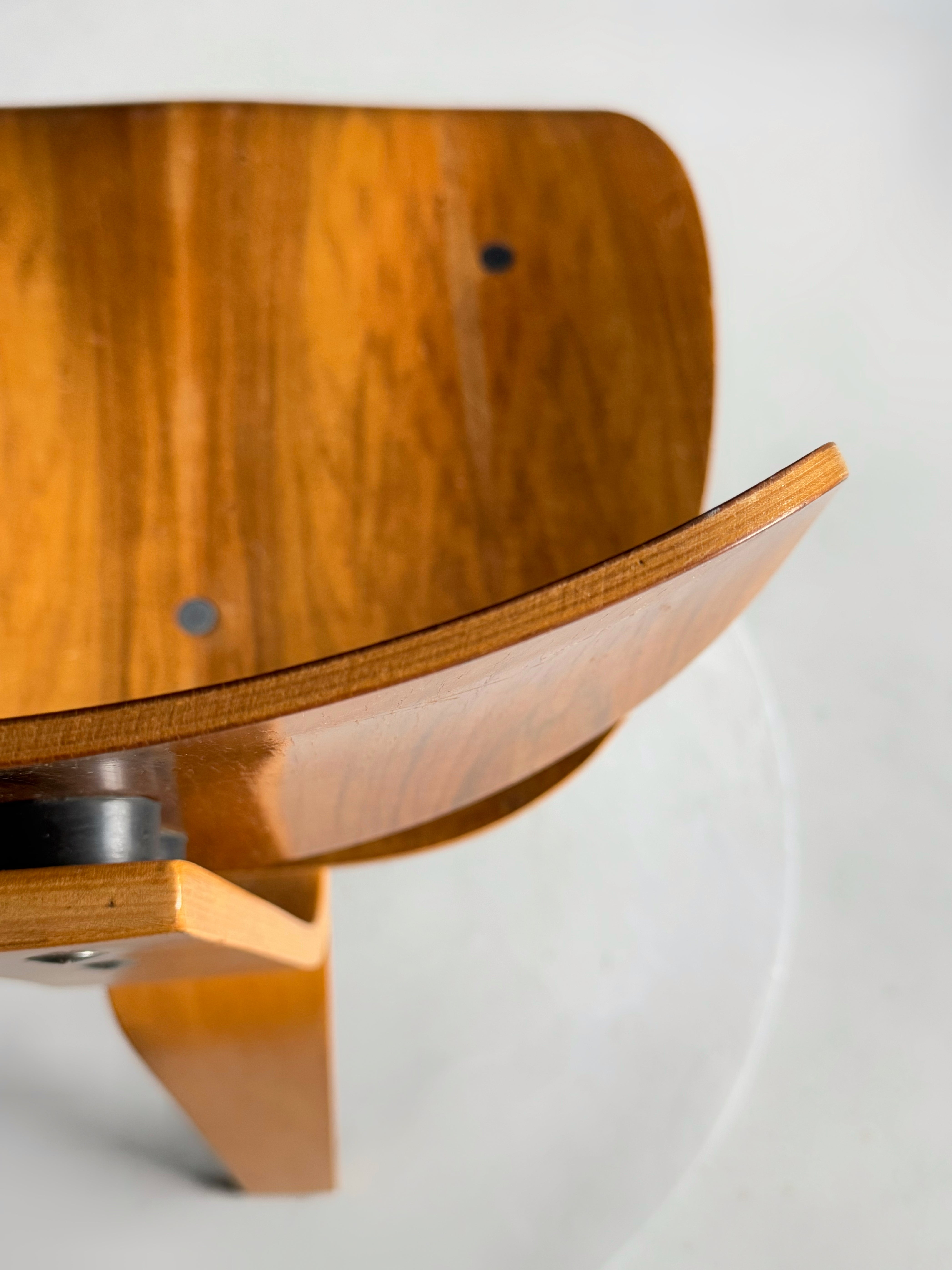 SE42 Three-legged chair by Egon Eiermann