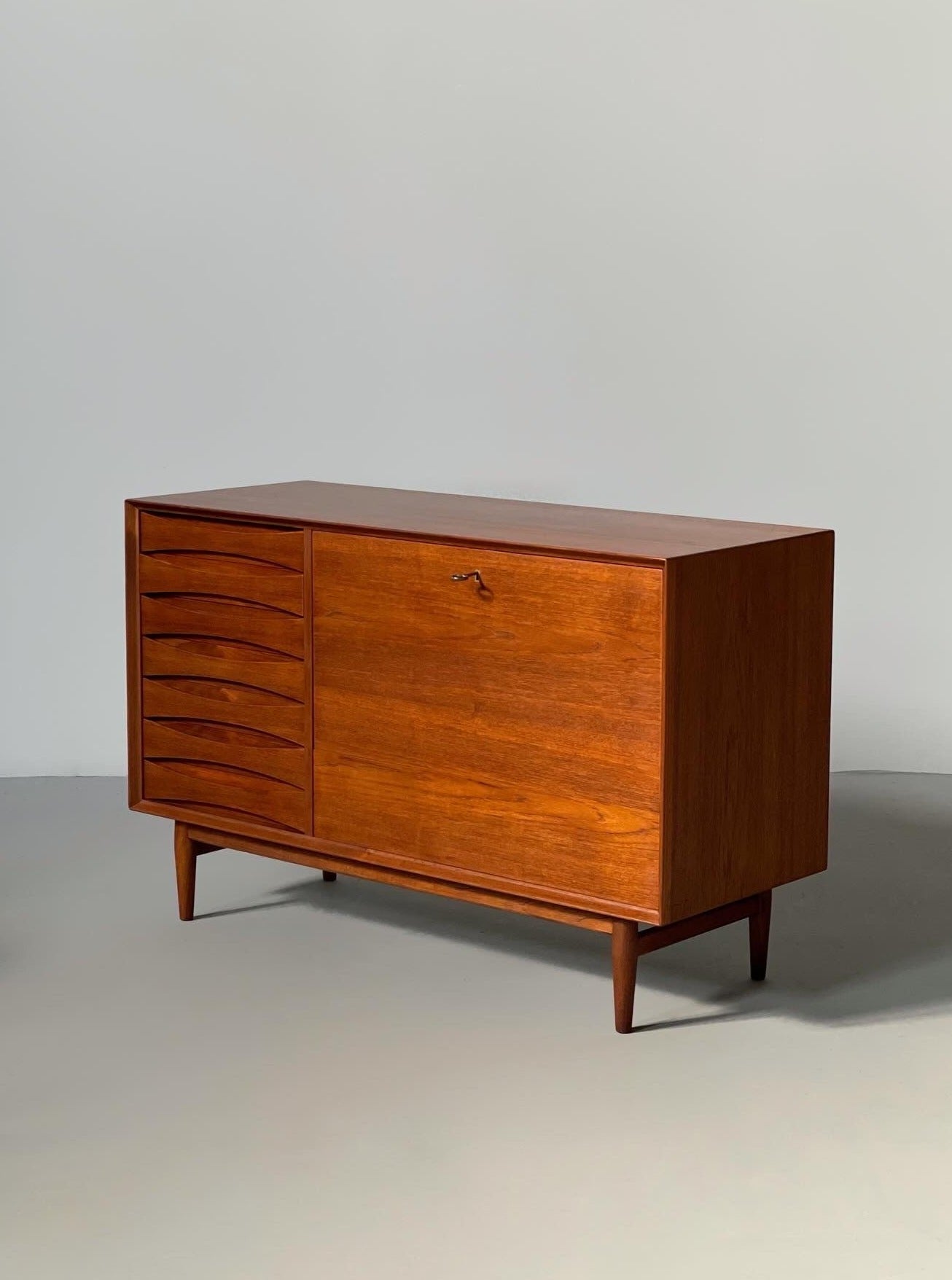 Arne Vodder Bar Credenza for Sibast Møbler