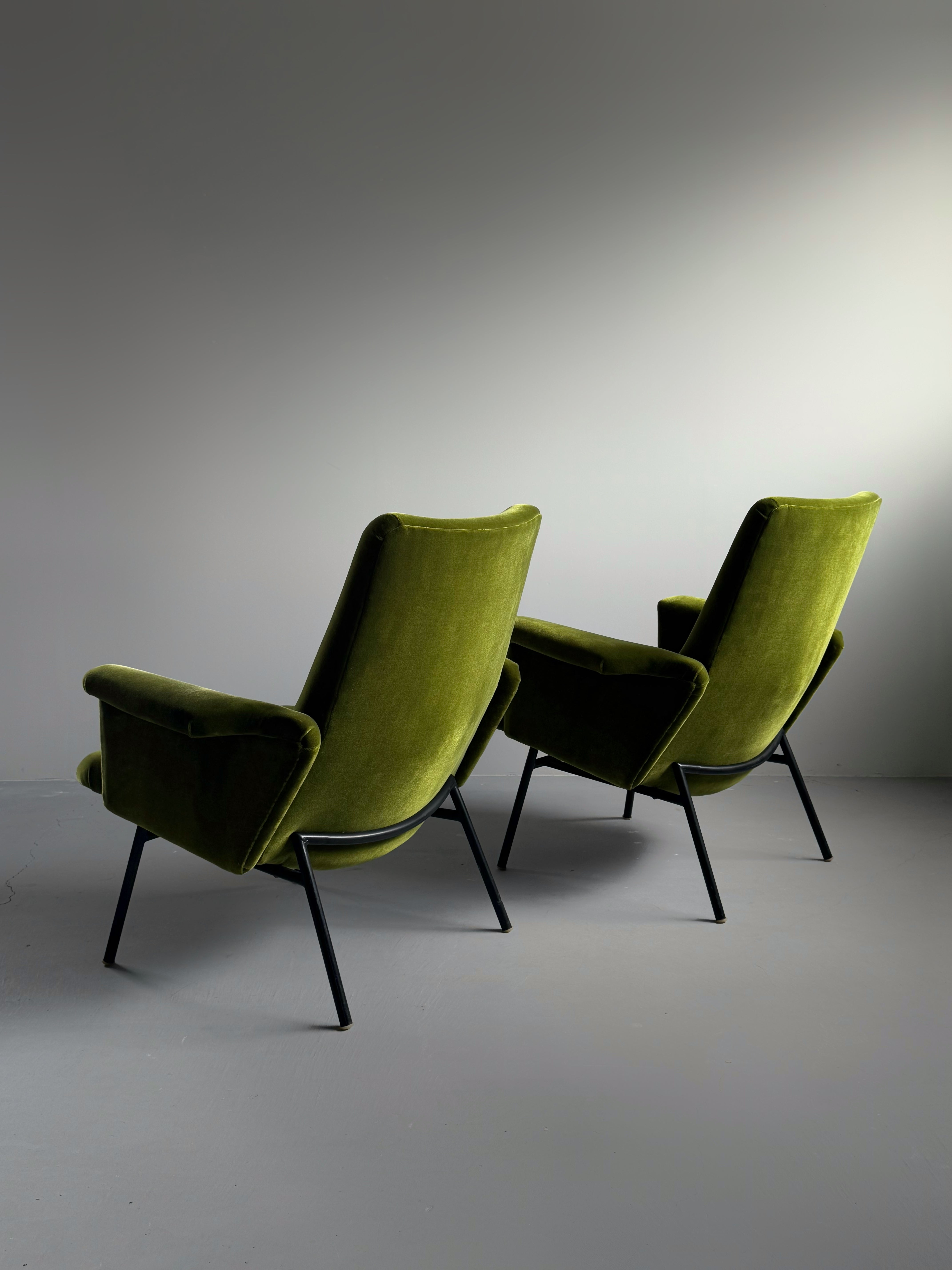 SK660 arm chair by Pierre Guariche for Steiner, France 1953