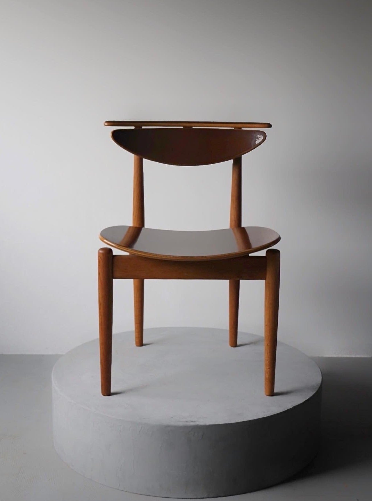 Reading chair model BO62 by Finn Juhl for Bovirke