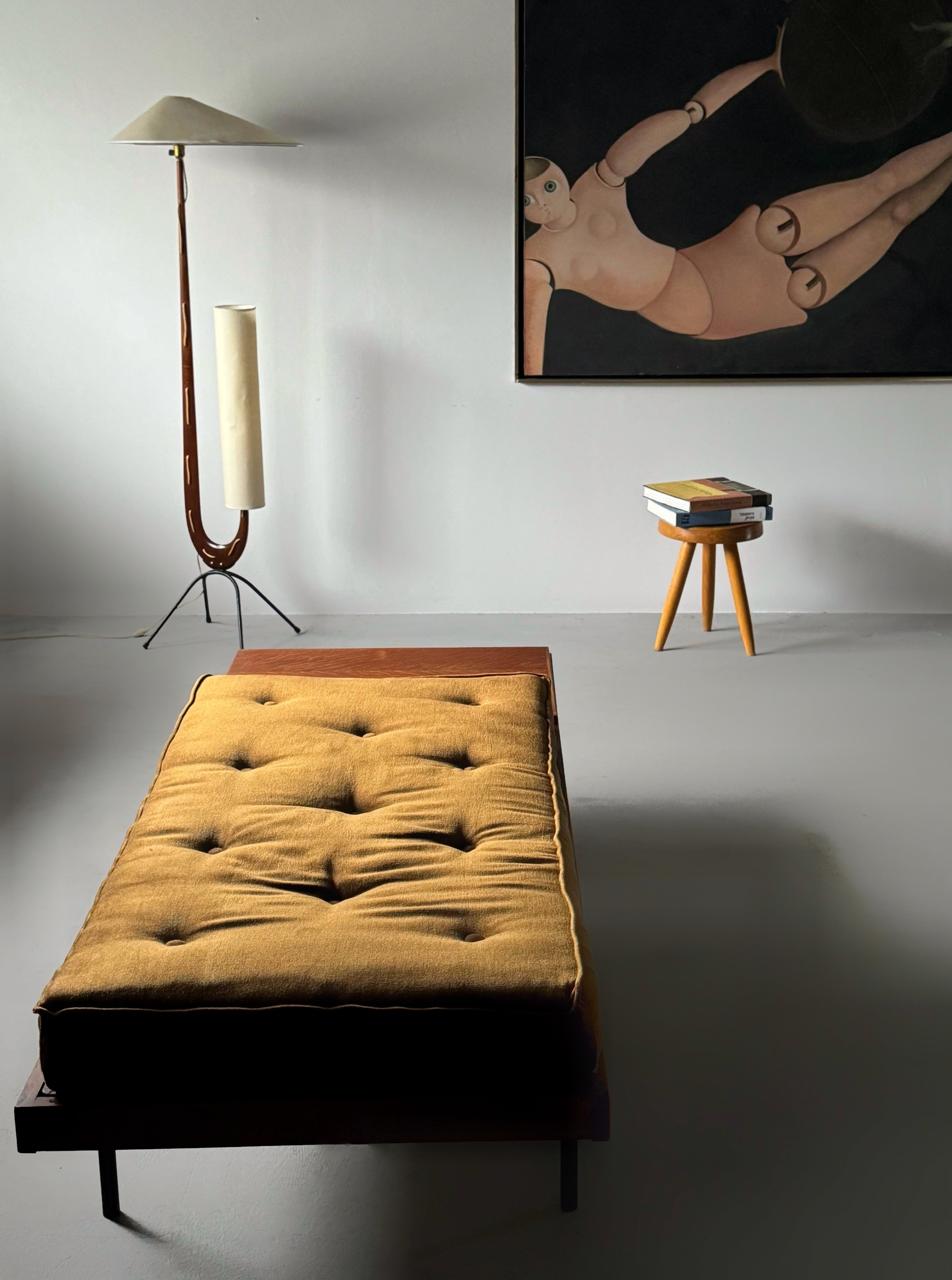 Vintage sofa "day and night" by Pierre Guariche