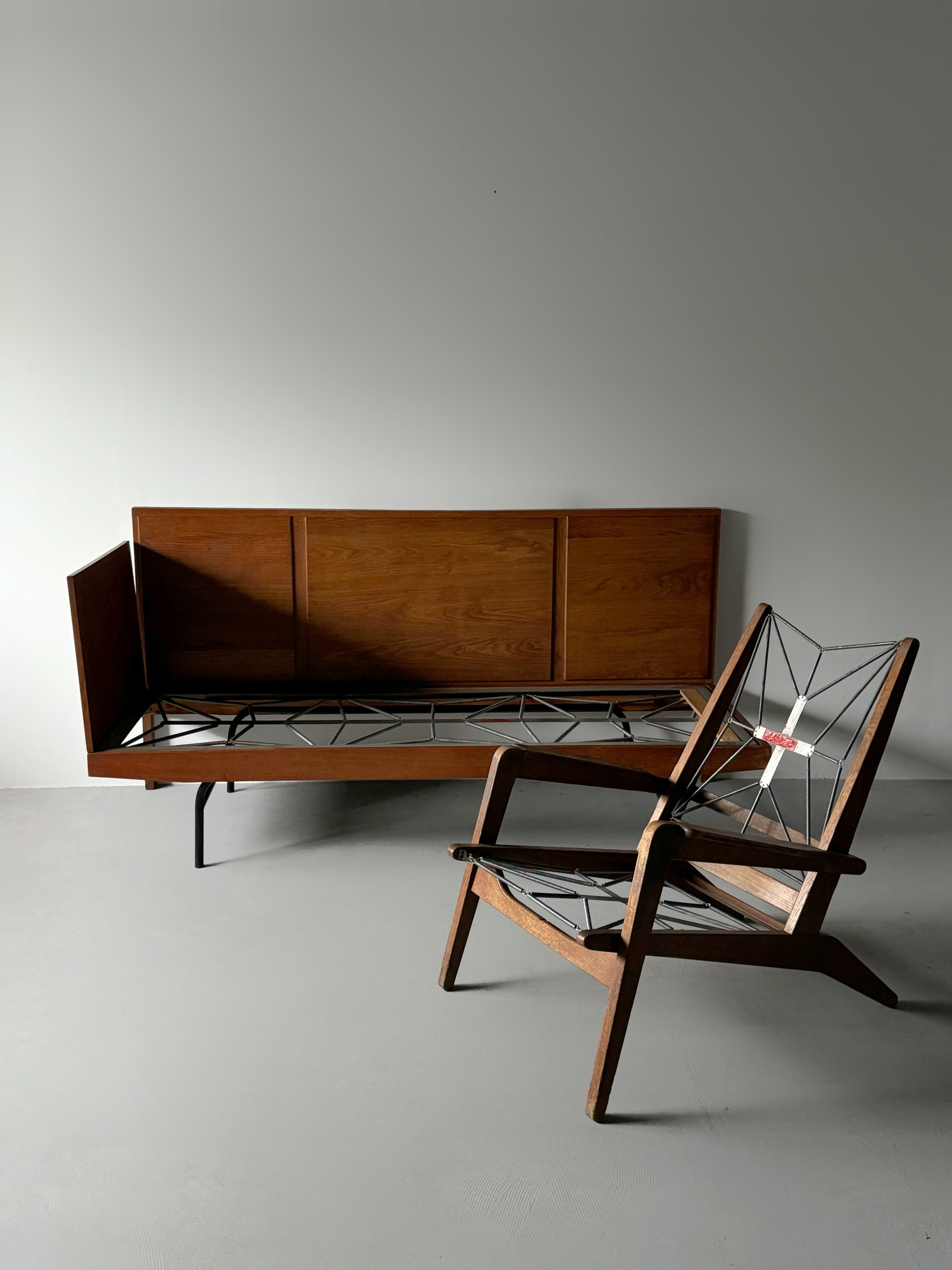 Vintage sofa "day and night" by Pierre Guariche