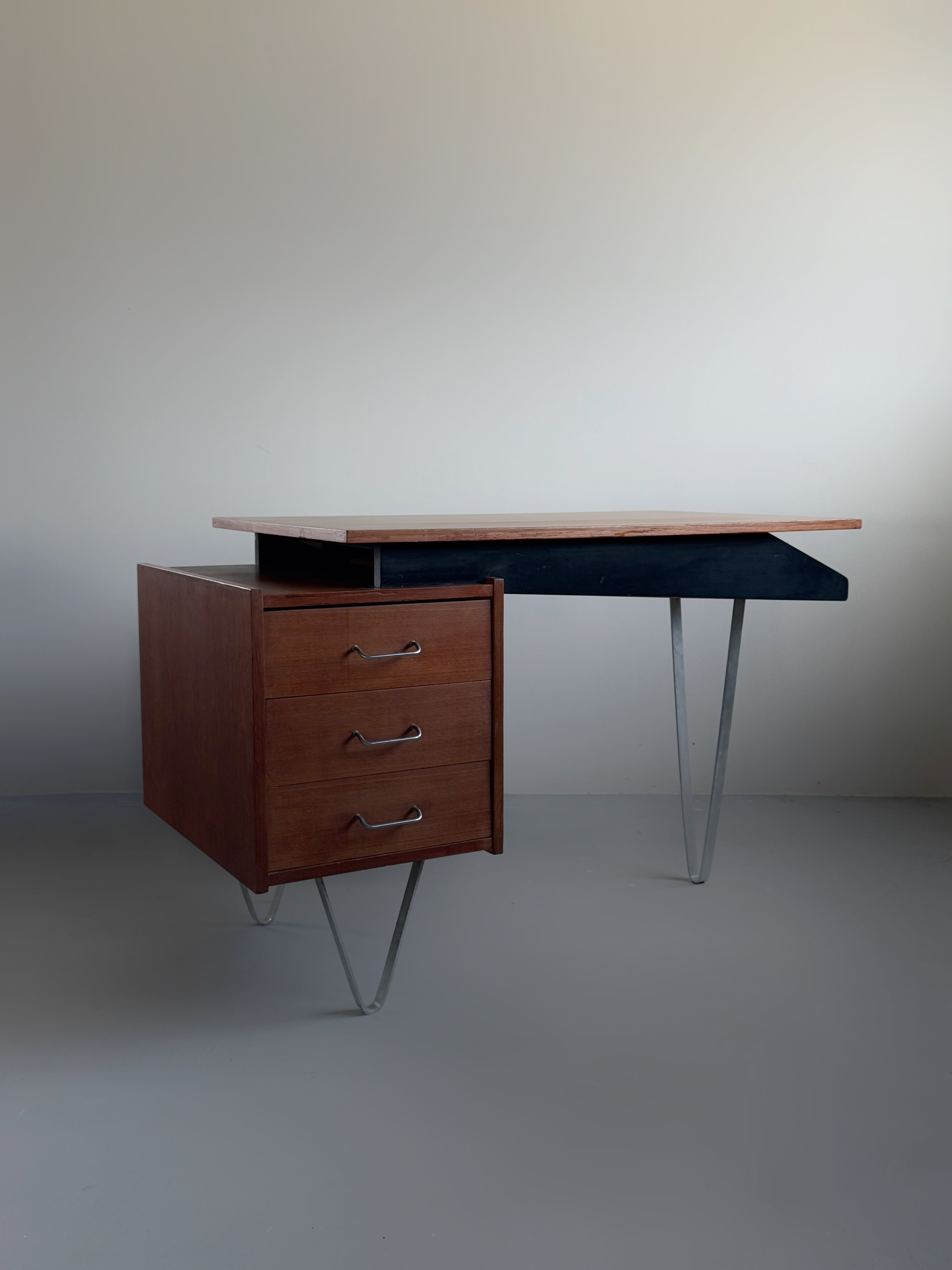 Hairpin Writing Desk by Cees Braakman for Pastoe, Netherlands 1960s