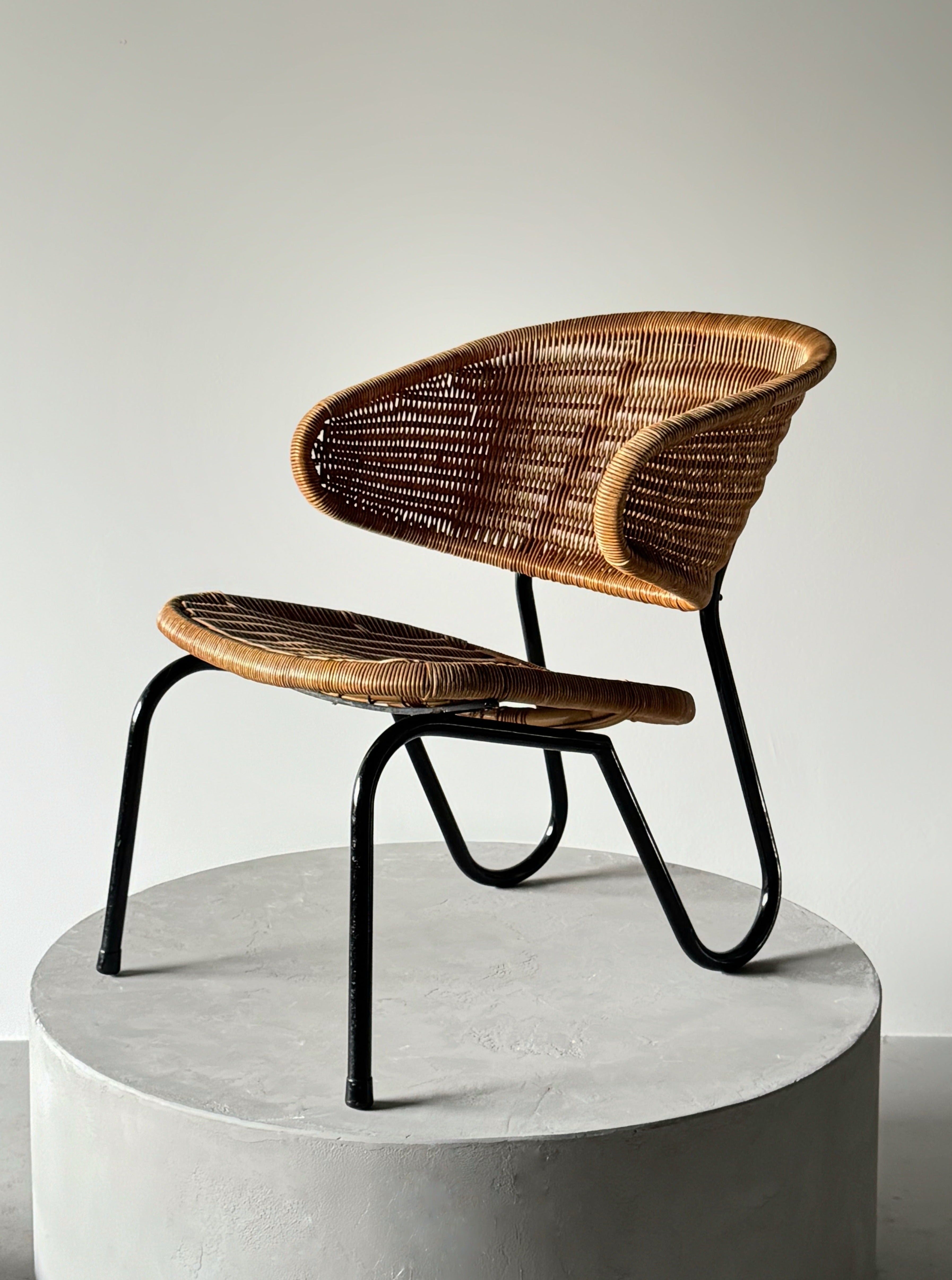 Set of 2 Easy Chair in Rattan by Dirk Van Slighted