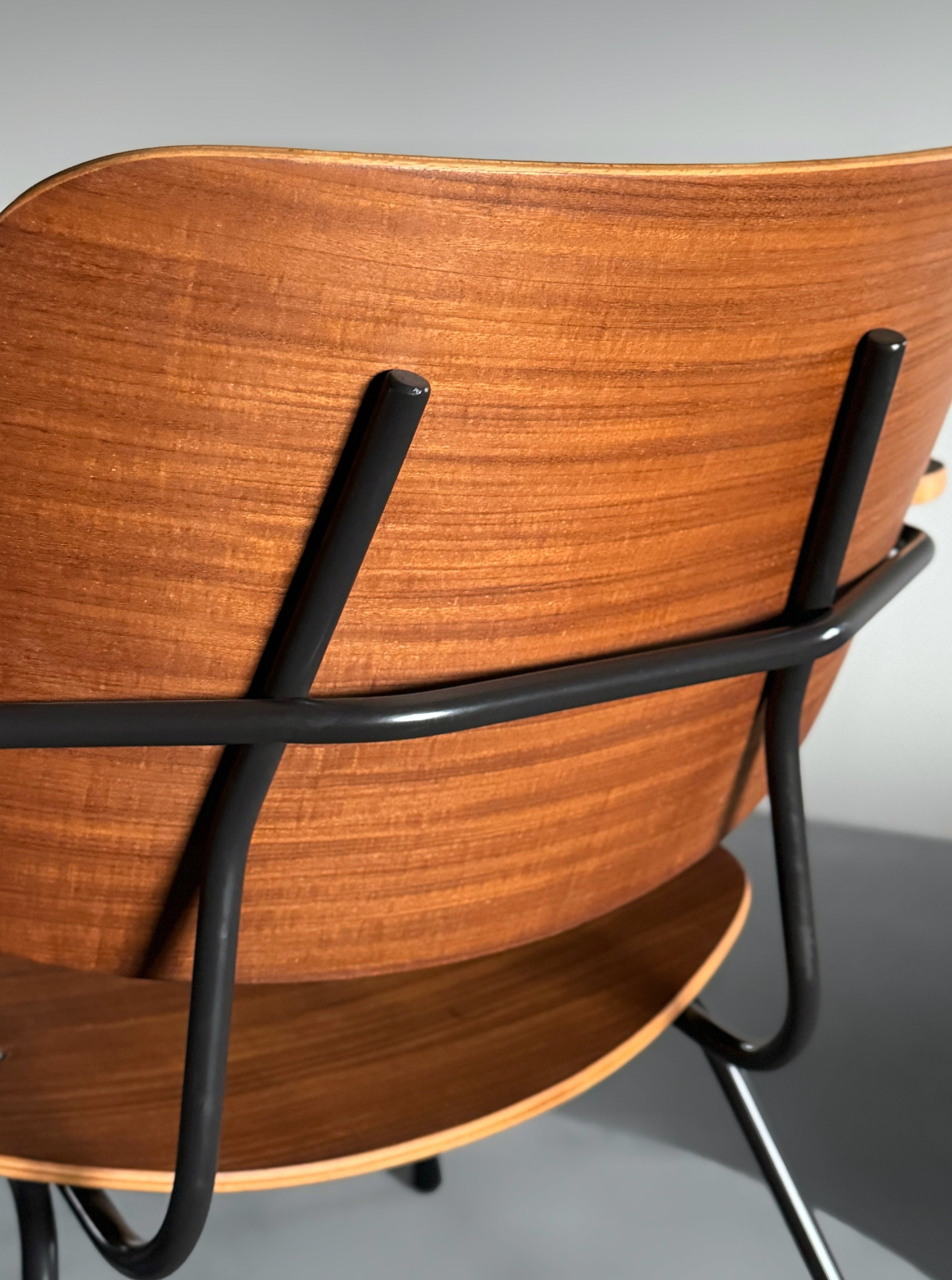 Model 8000 easy chair by Tjerk Reijenga