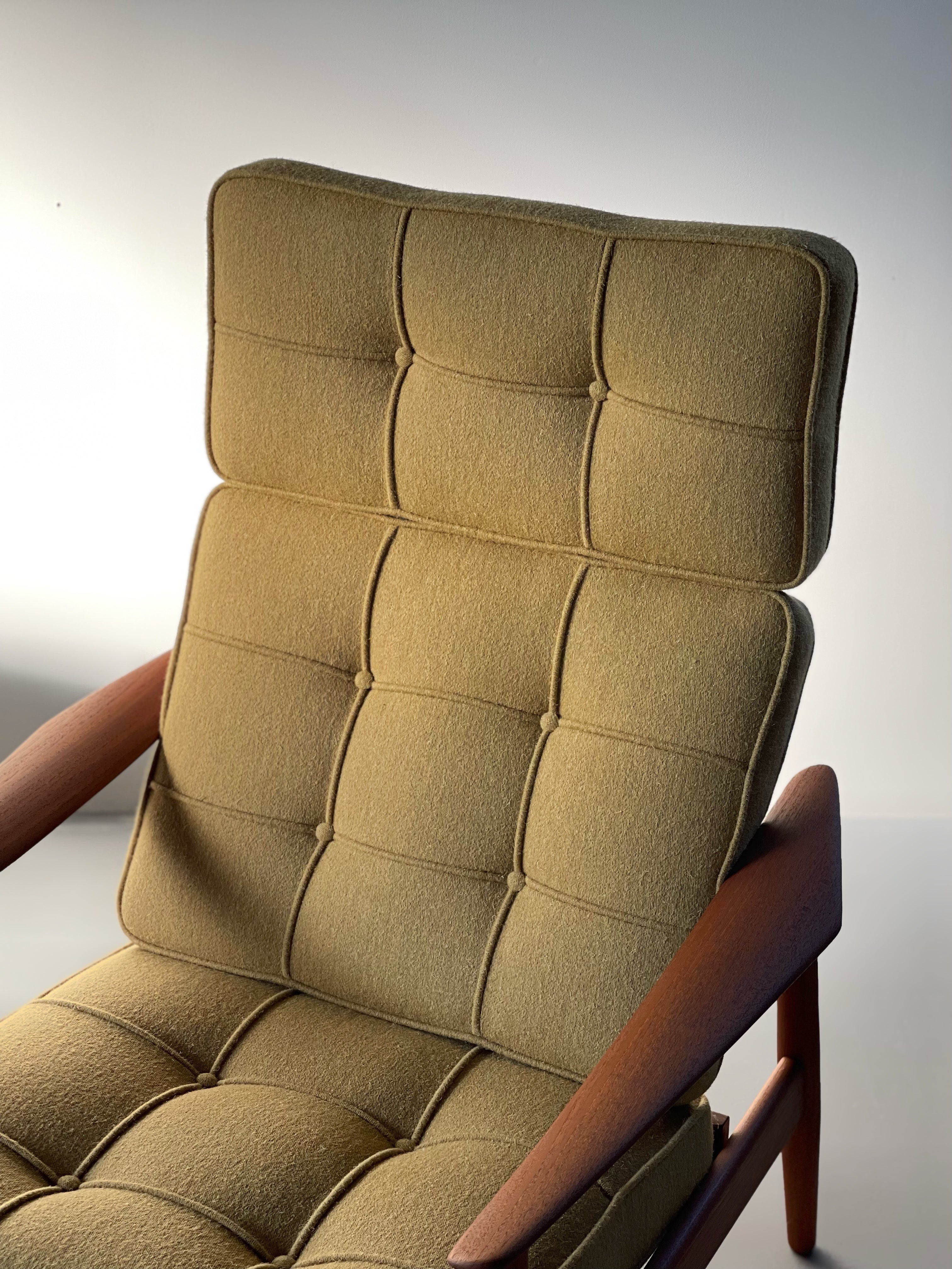 Model FD164 reclining lounge chair by Arne Vodder