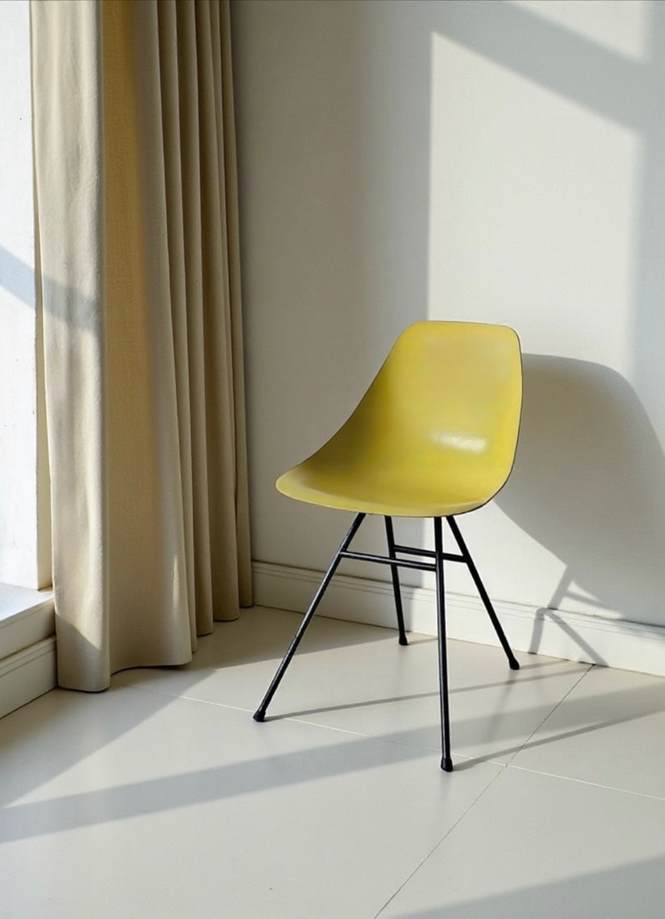 Coccinelle chair with compass legs by René-Jean Caillette for Steiner, France 1958