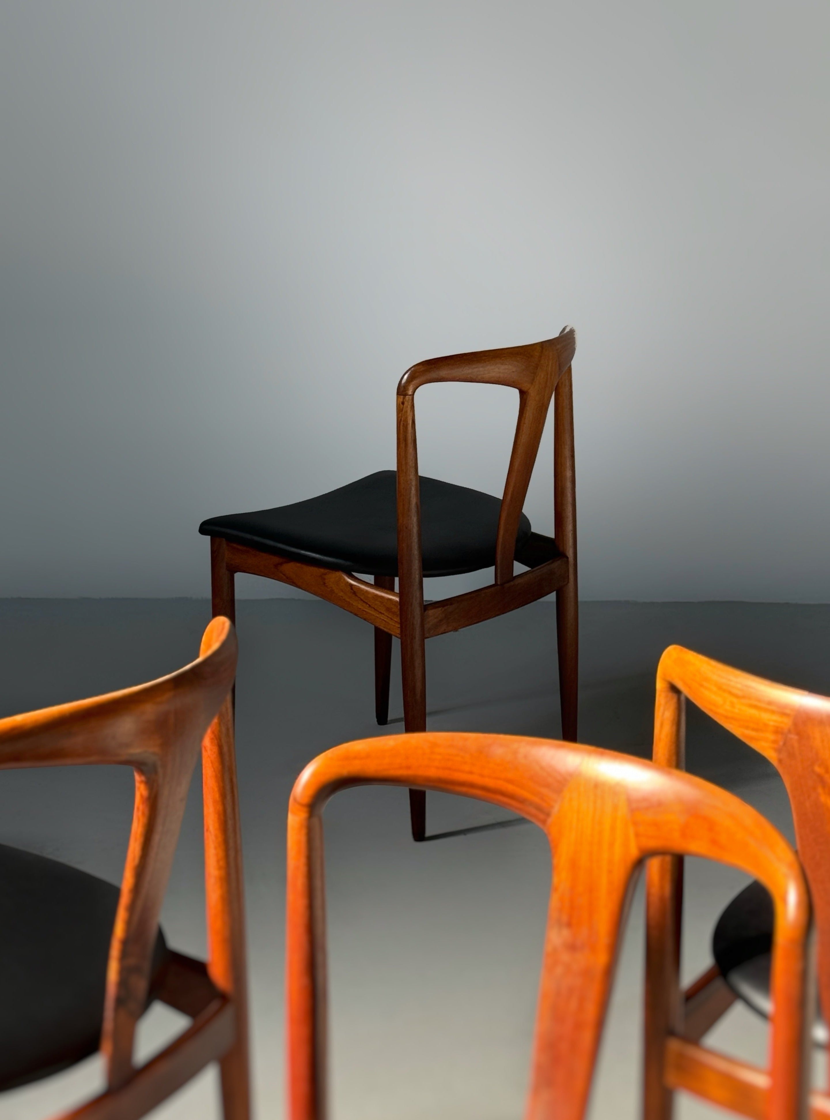 Set of 4 Juliane Chairs in Rosewood Designed By Johannes Andersen
