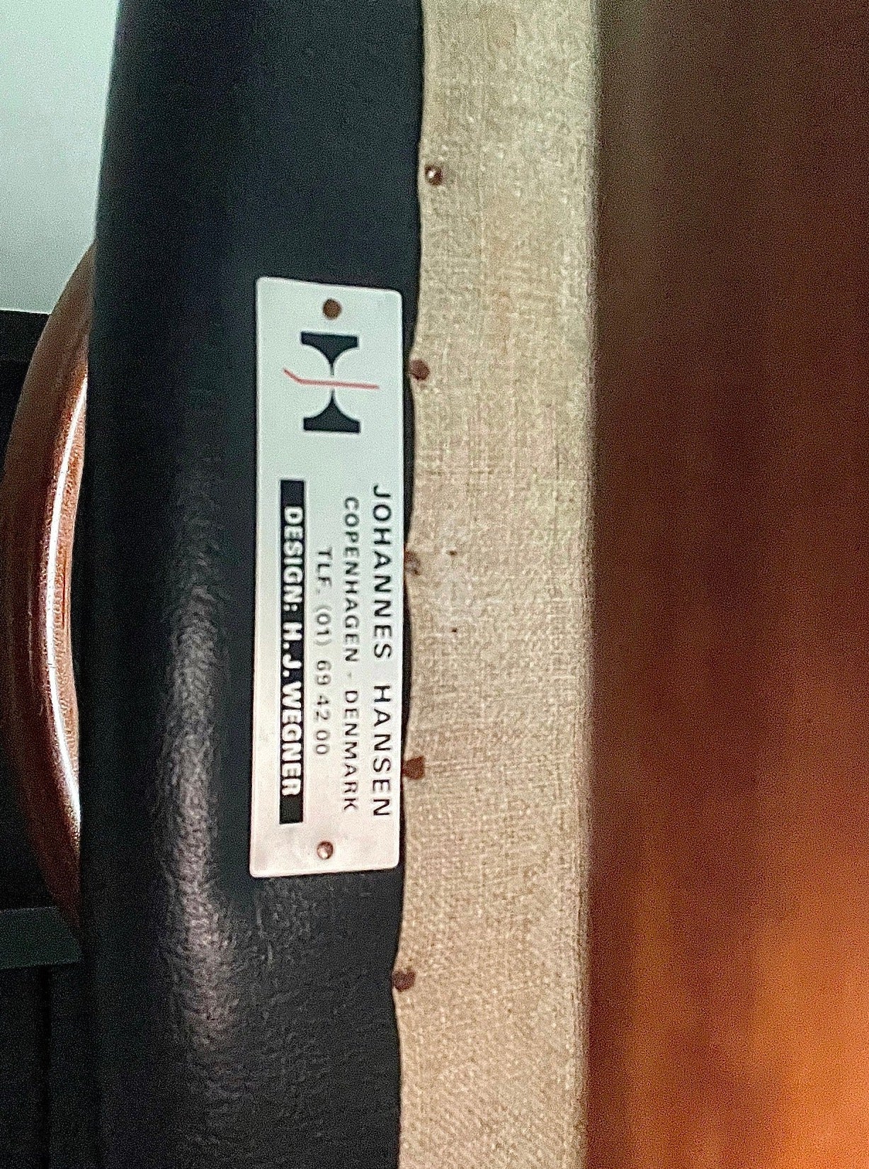 Cowhorn Chairs JH 505 by Hans J. Wegner