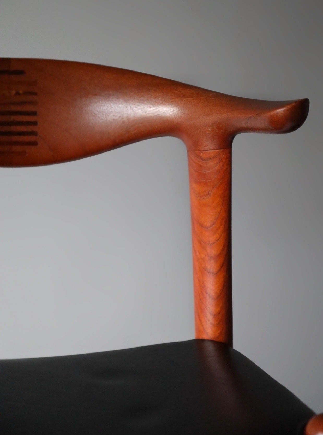 Cowhorn Chairs JH 505 by Hans J. Wegner