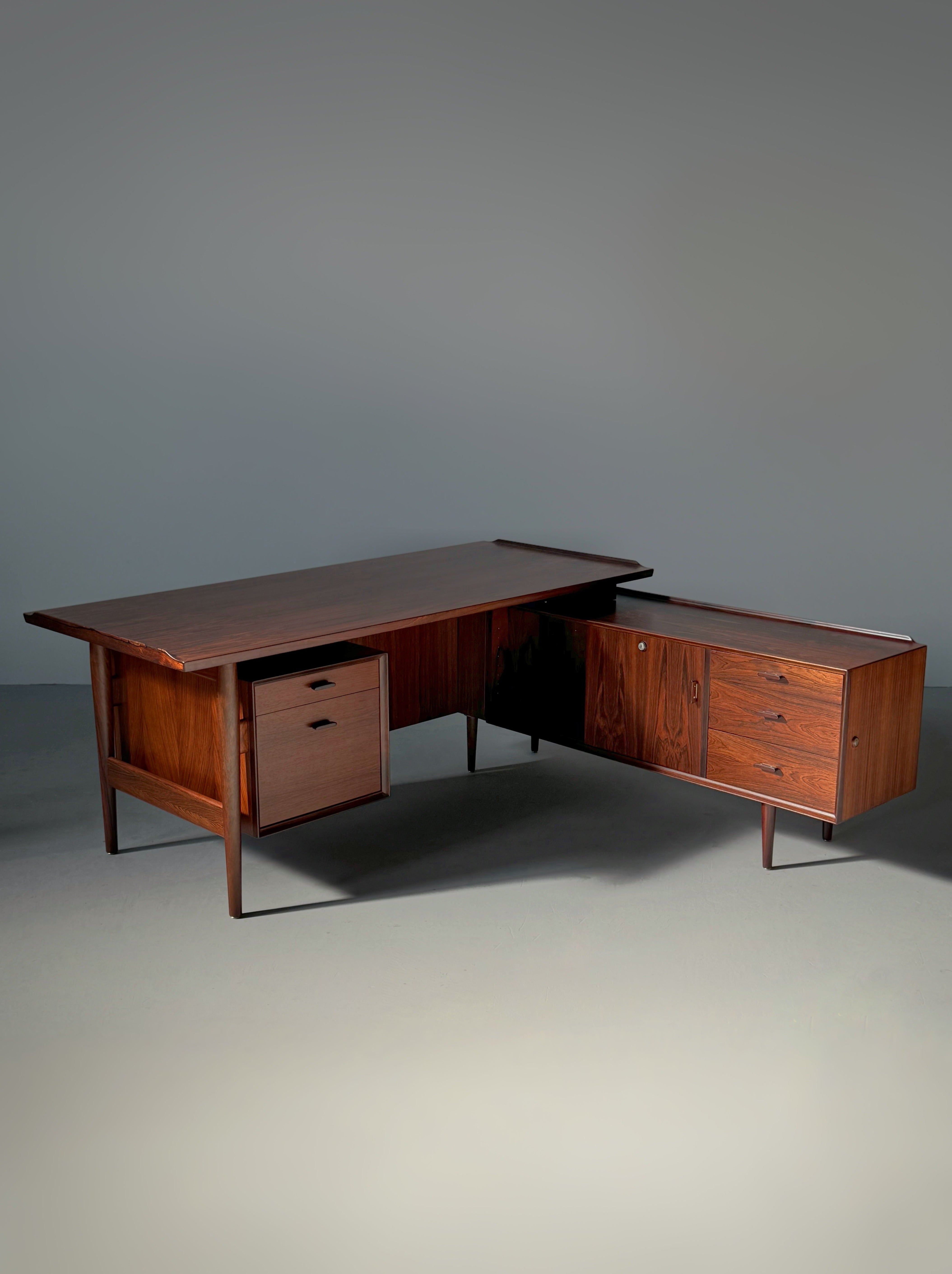 Model 209 Desk & Chair by Arne Vodder for Sibast Møbler