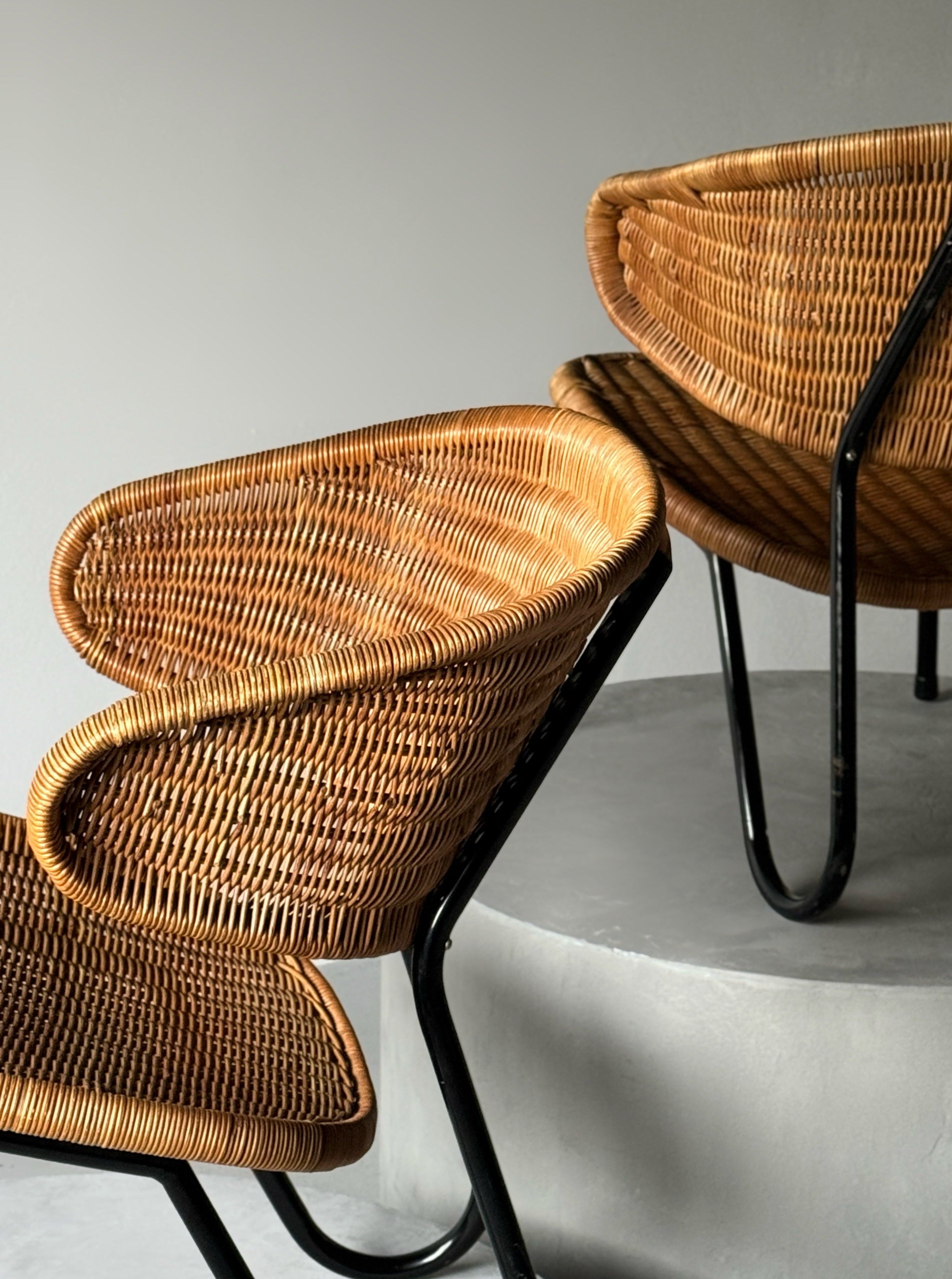 Set of 2 Easy Chair in Rattan by Dirk Van Slighted