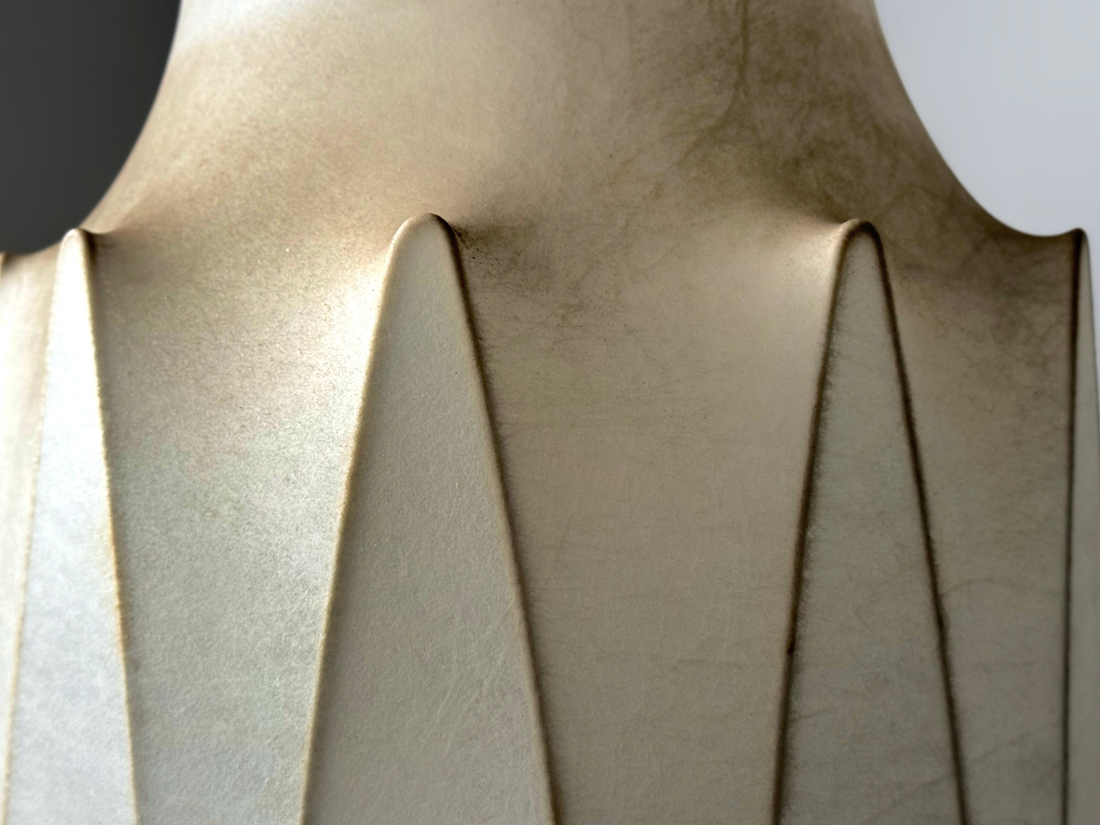 Large Sculptural Cocoon floor lamp for Flos