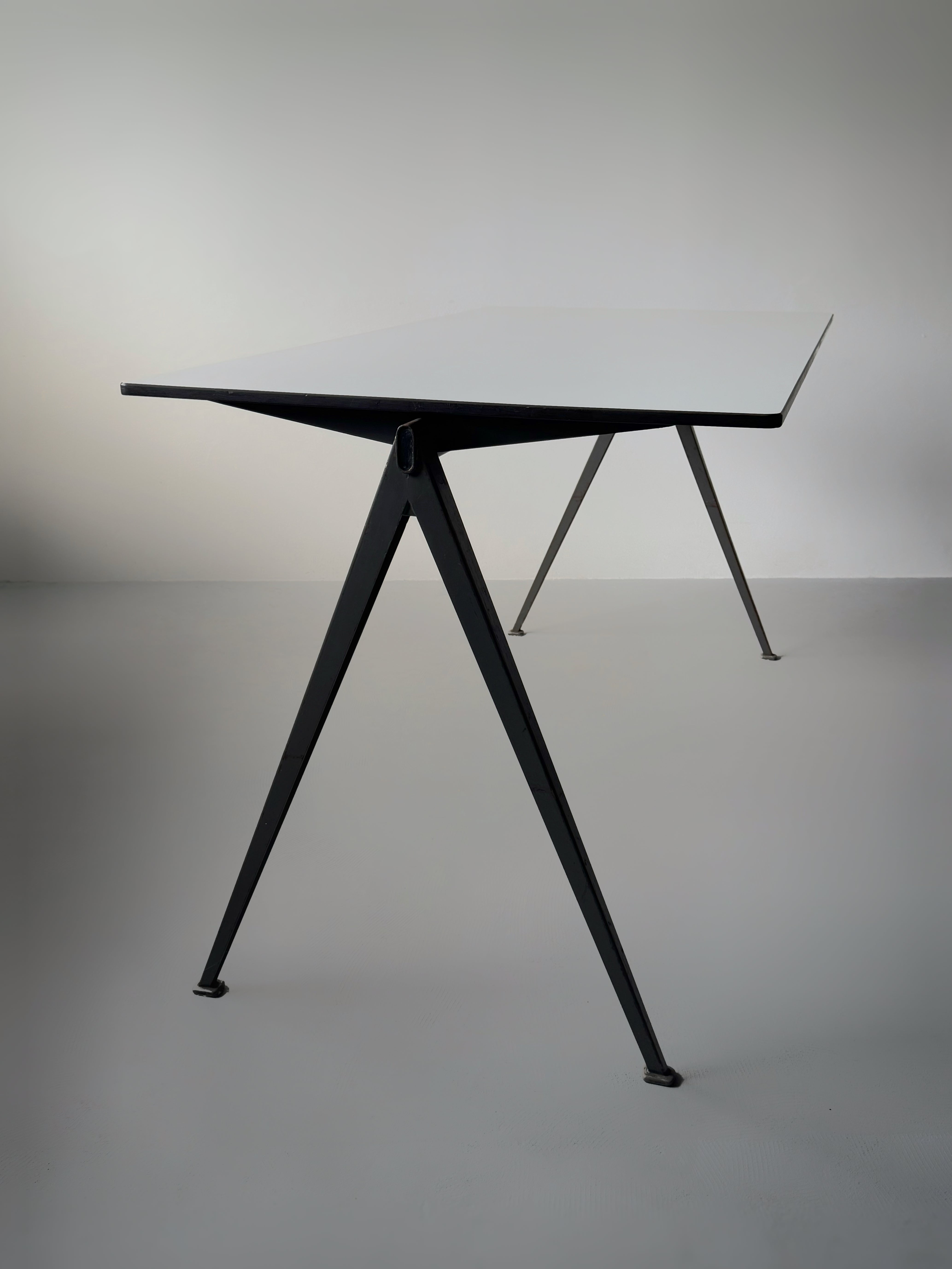 Pyramid Table by Wim Rietveld for Ahrend de Cirkel