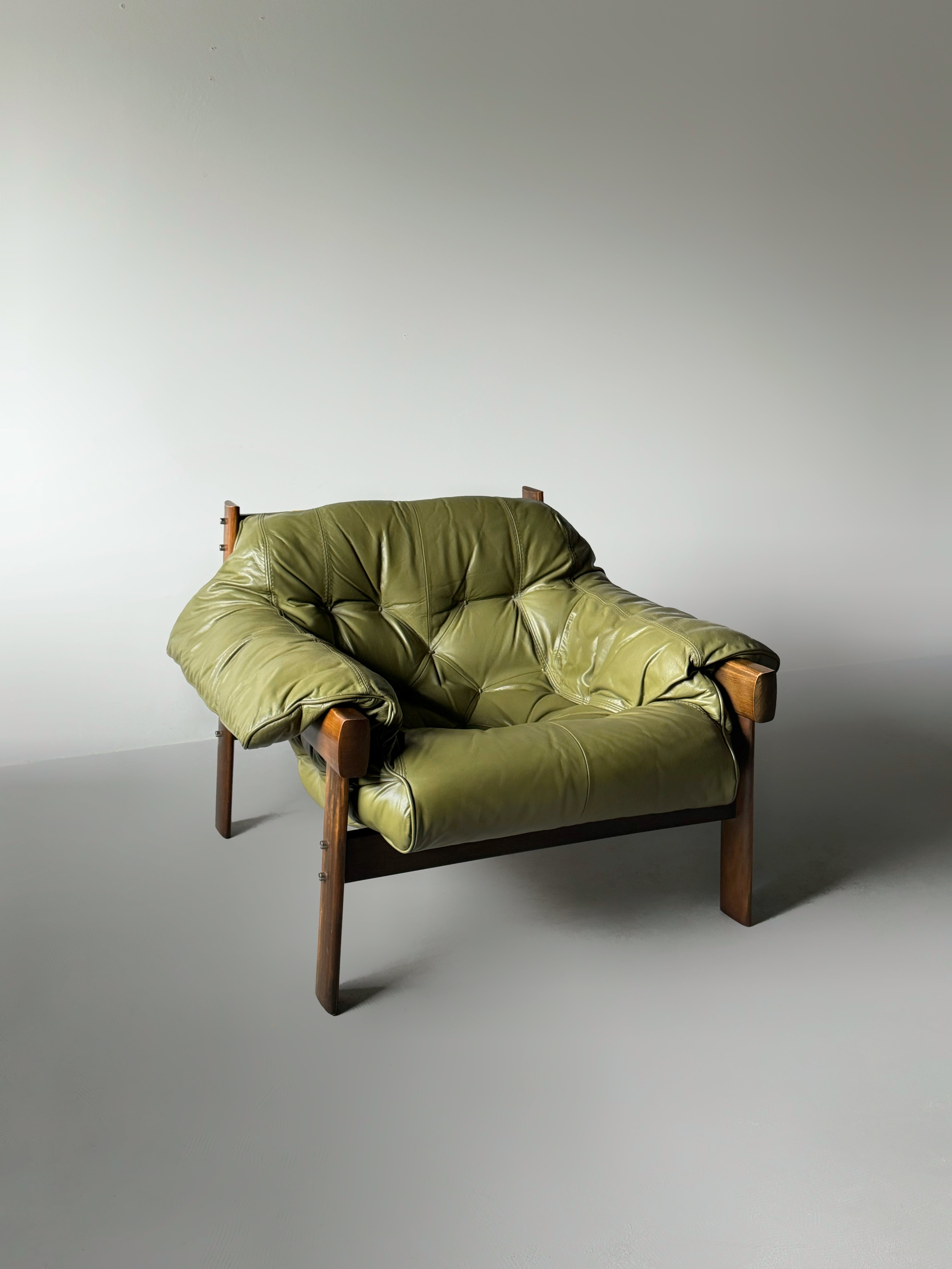 MP 41 Lounge Chair by Percival Lafer