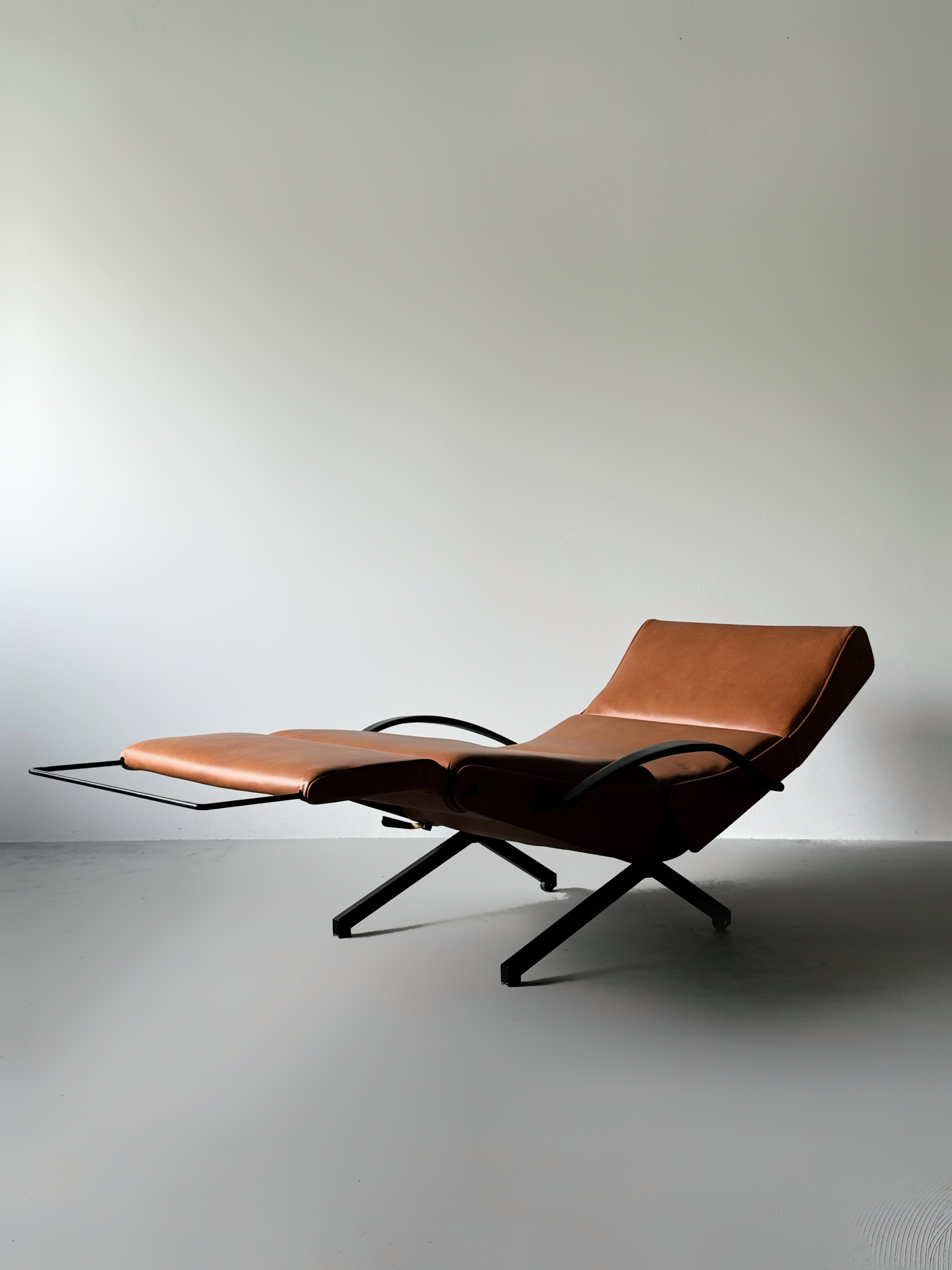 P40 Lounge Chair by Osvaldo Borsani for Tecno