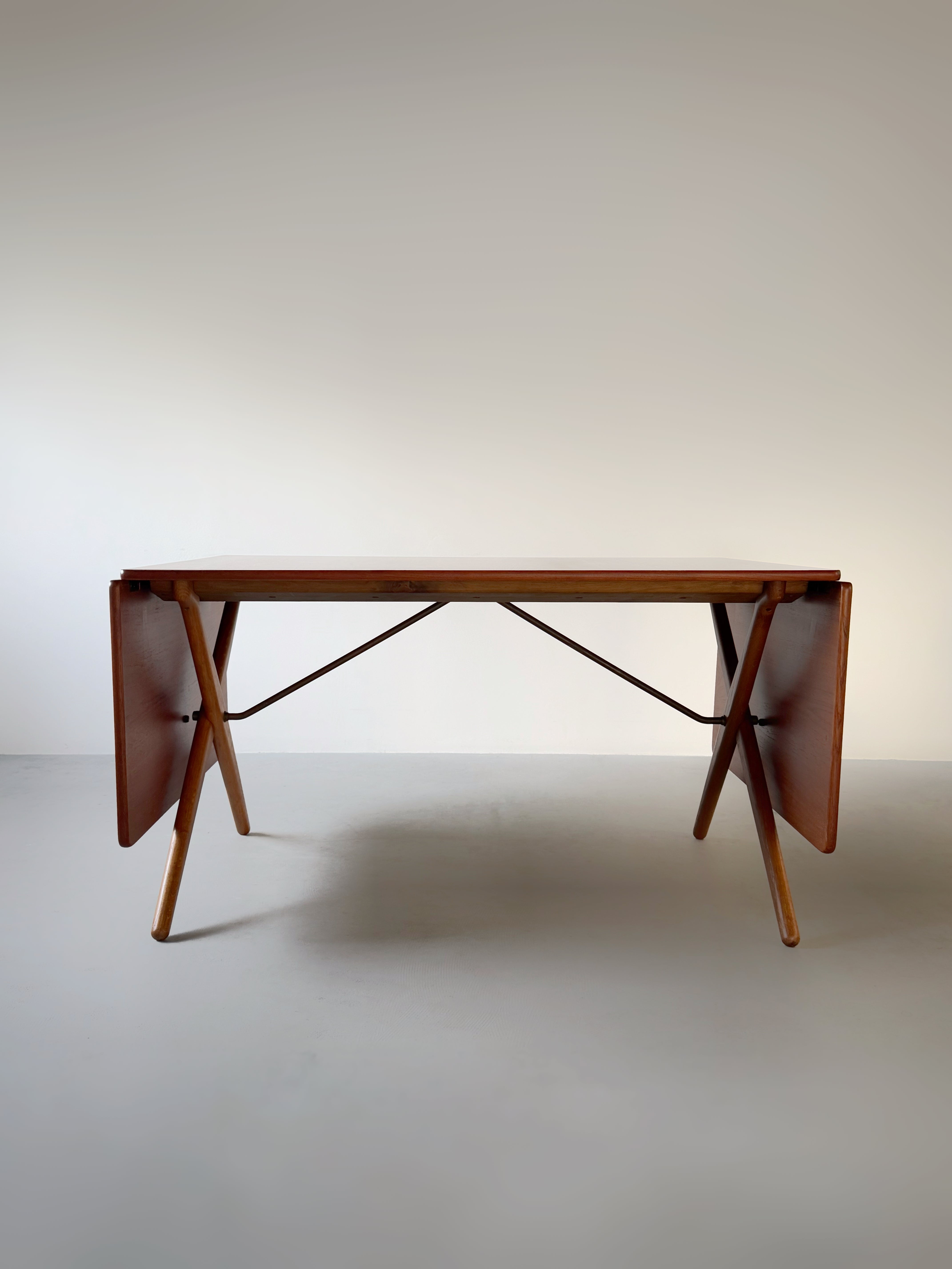 "AT-309" Drop-Leaf Dining Table by Hans Wegner for Andreas Tuck, Denmark 1950s