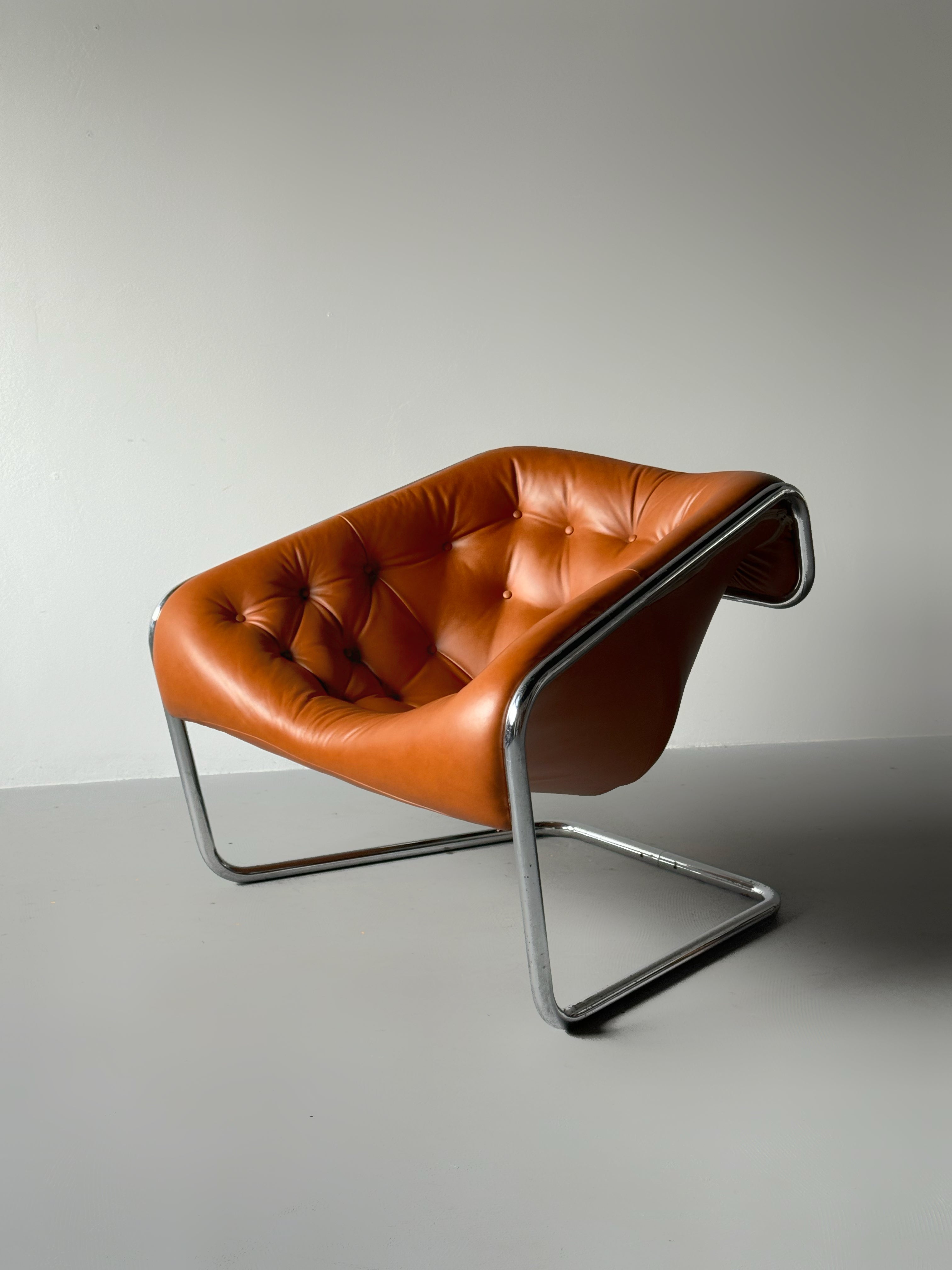 'Boxer' Lounge Chair by Kwok Hoi Chan for Steiner, France 1971