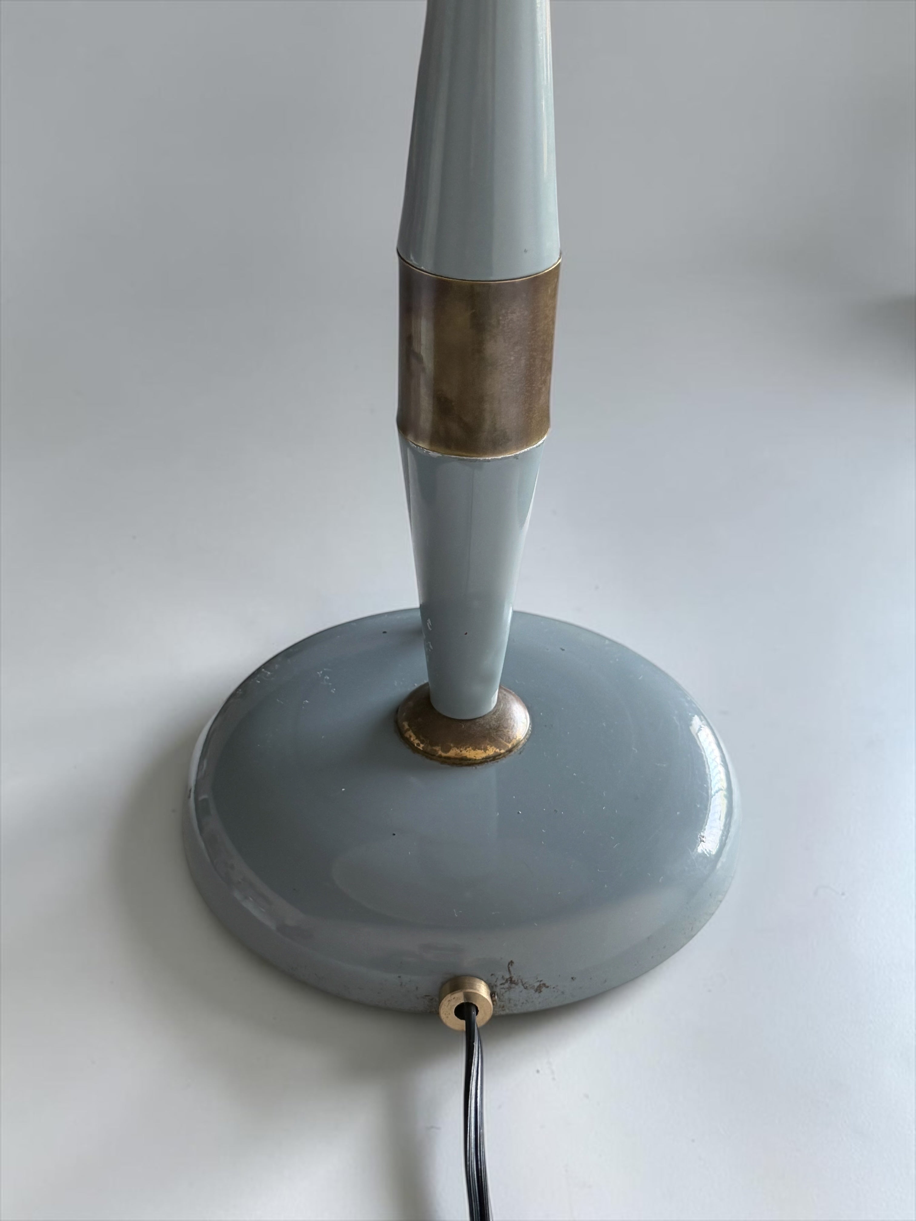 Italian Table Lamp in Blue-Grey Lacquered Metal and Brass, Italy 1950s