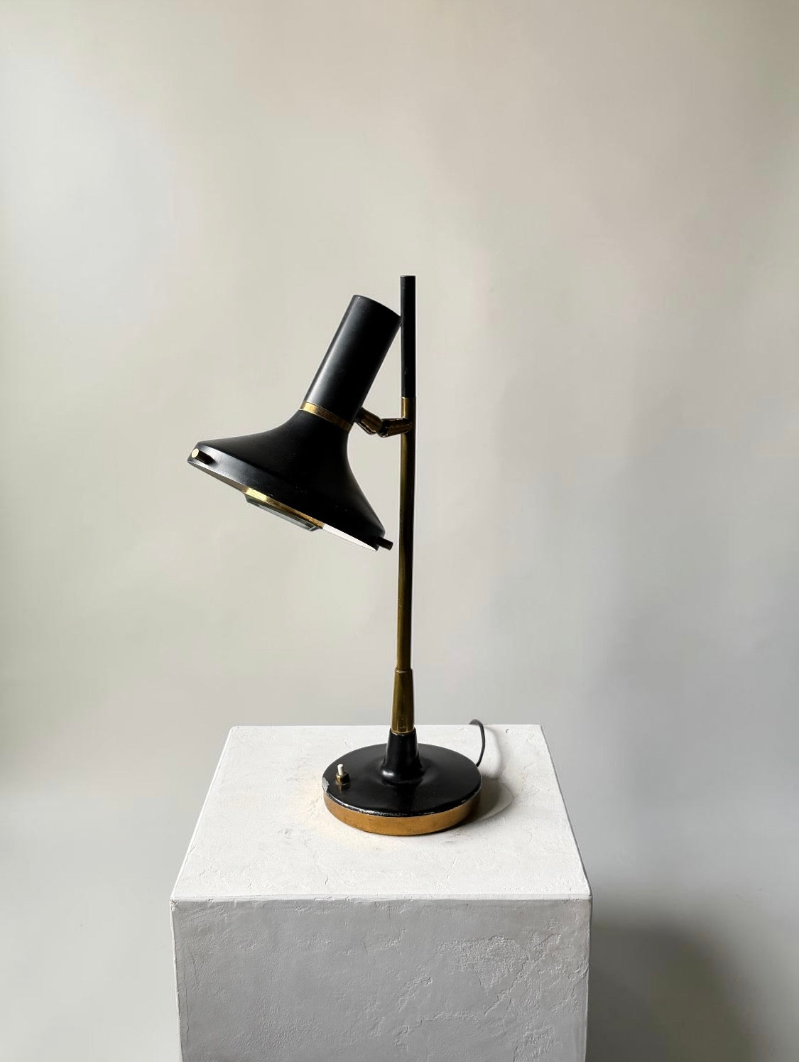 Mod.553 Table Lamp by Oscar Torlasco for Lumi, Italy 1950s