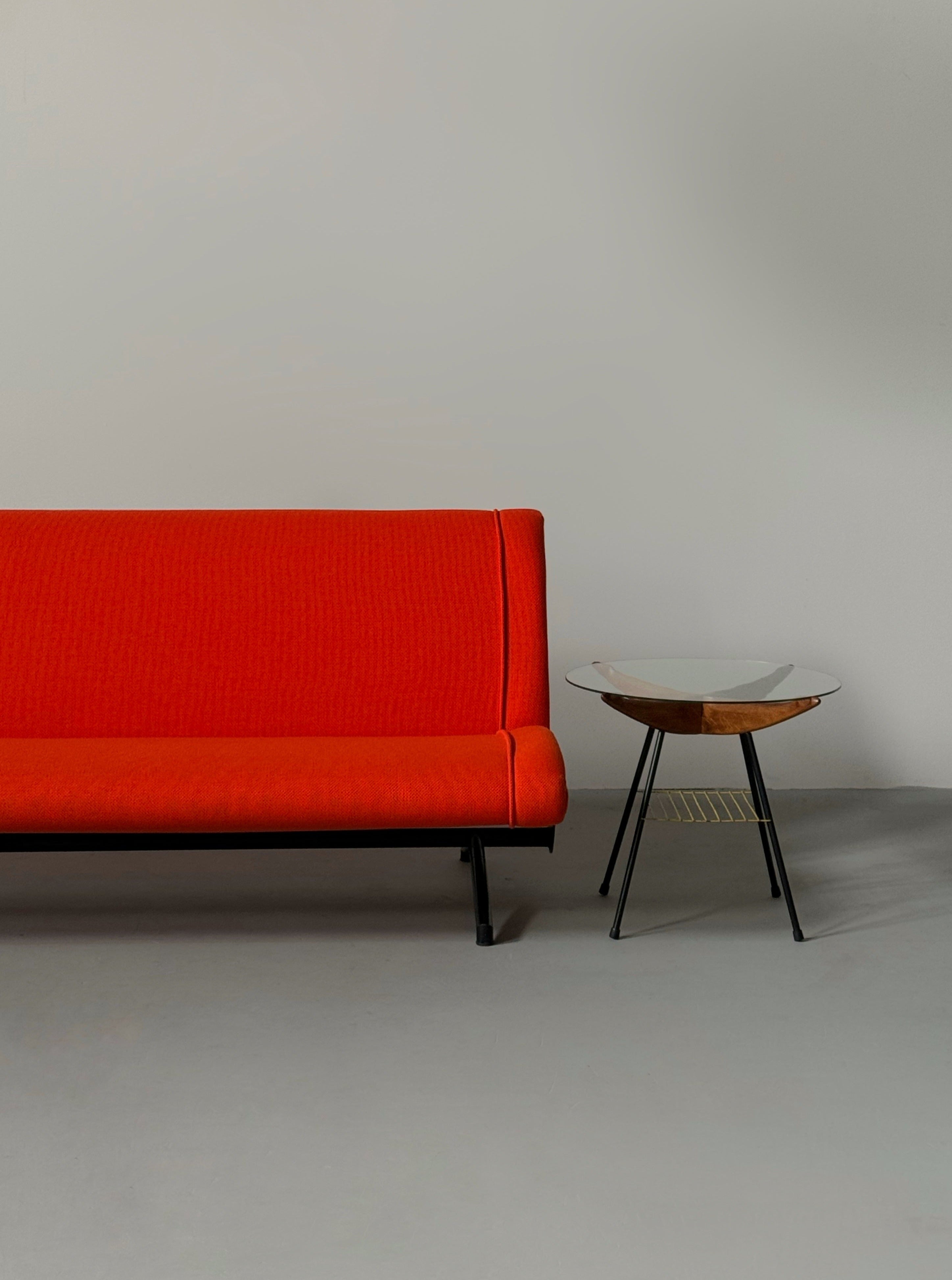 Sofa model D70 by Osvaldo Borsani for Tecno, Italy