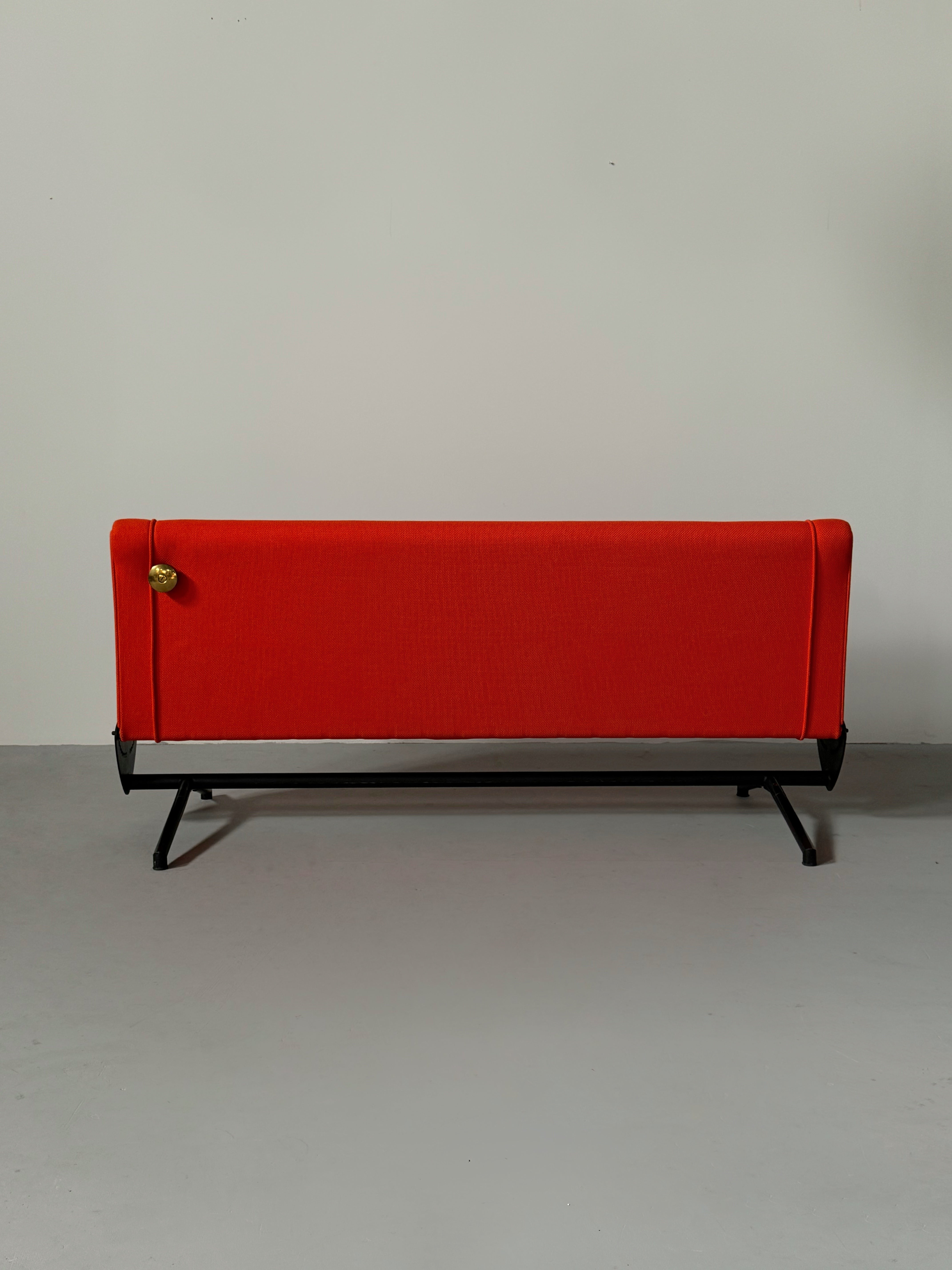 Sofa model D70 by Osvaldo Borsani for Tecno, Italy