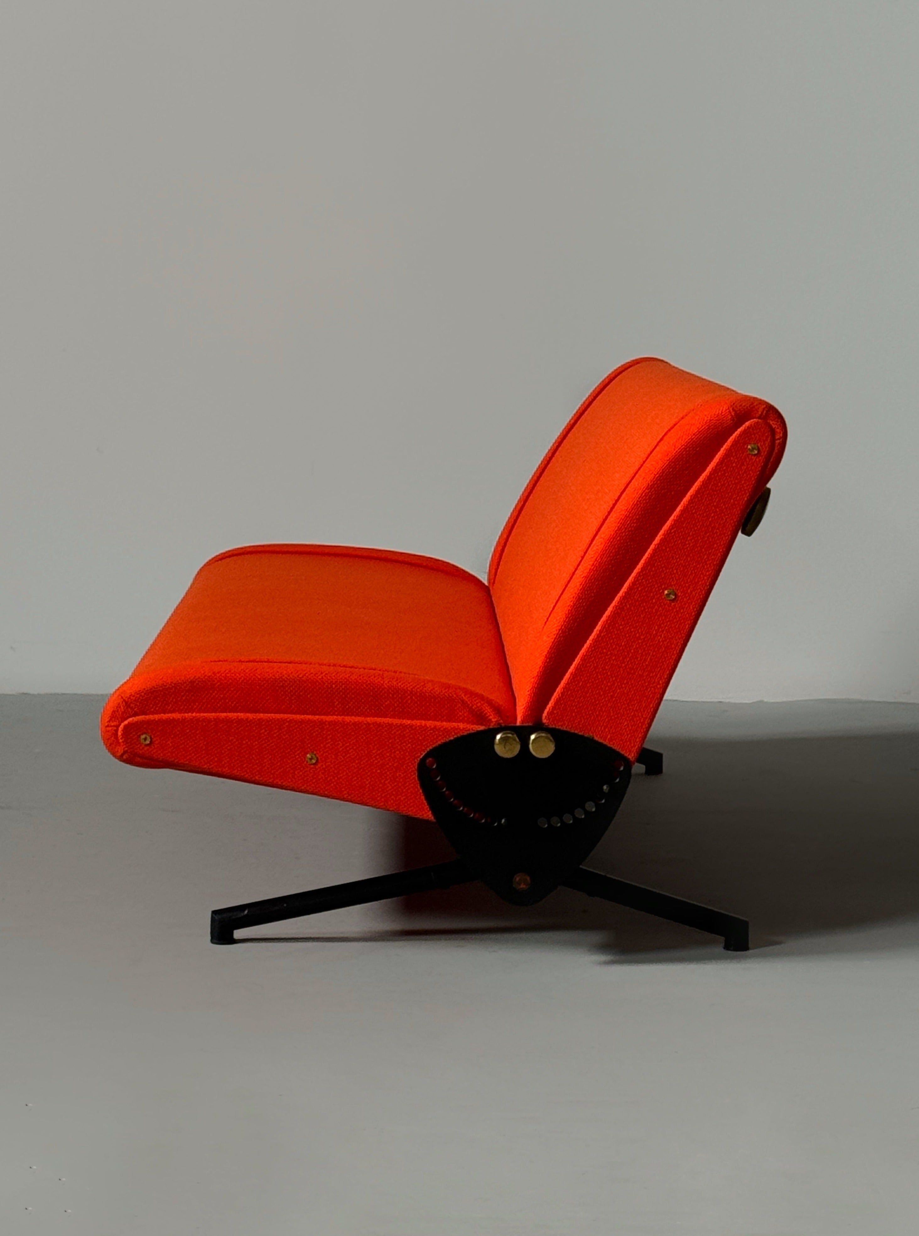 Sofa model D70 by Osvaldo Borsani for Tecno, Italy